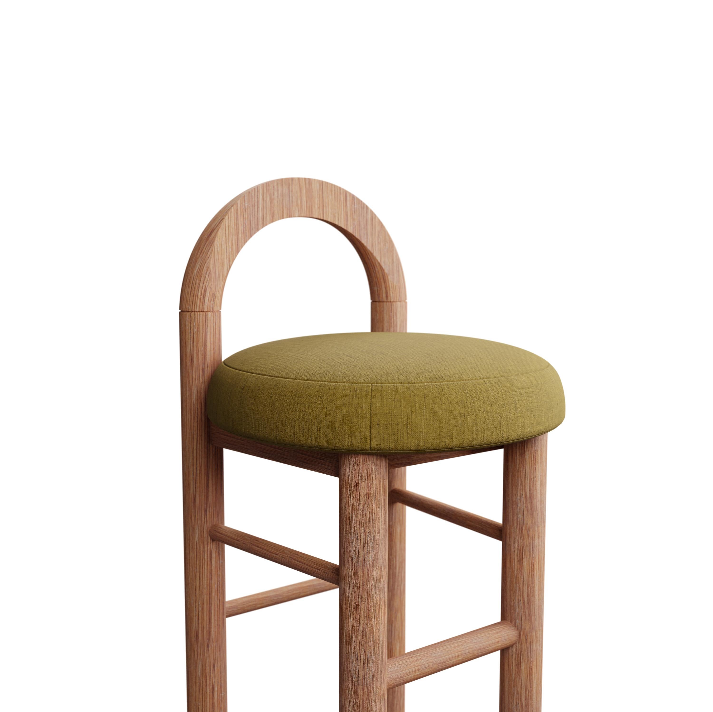 Taburete de cocina Musgo U en tejido liso Miel hecho a mano por Murmurio Portugués en venta