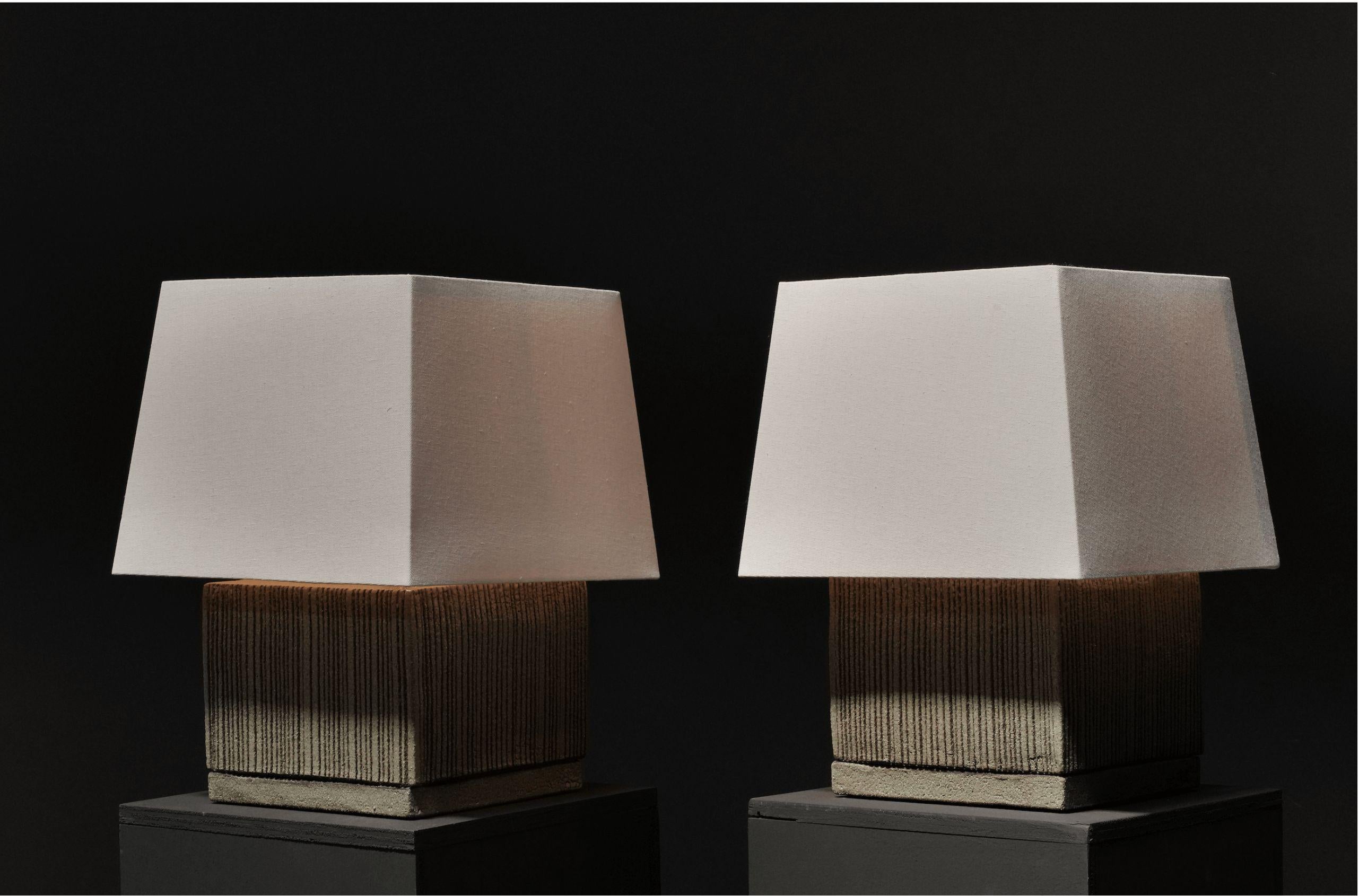 Moss Square Ceramic Table Lamp In New Condition For Sale In Los Angeles, CA