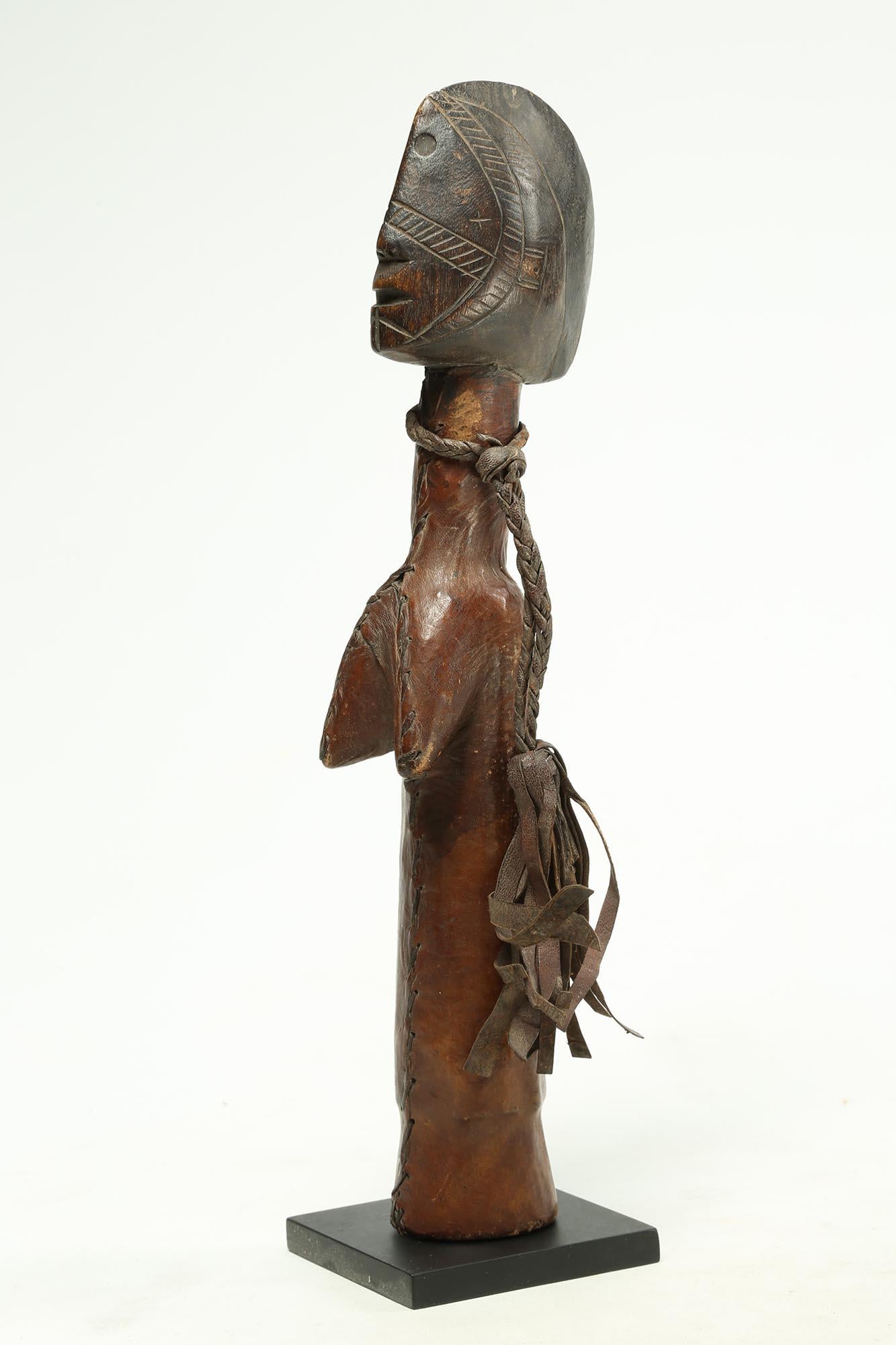 Hand-Carved Mossi Doll Burkina Faso, Early 20th Century, Africa Great Stylized Face Leather For Sale