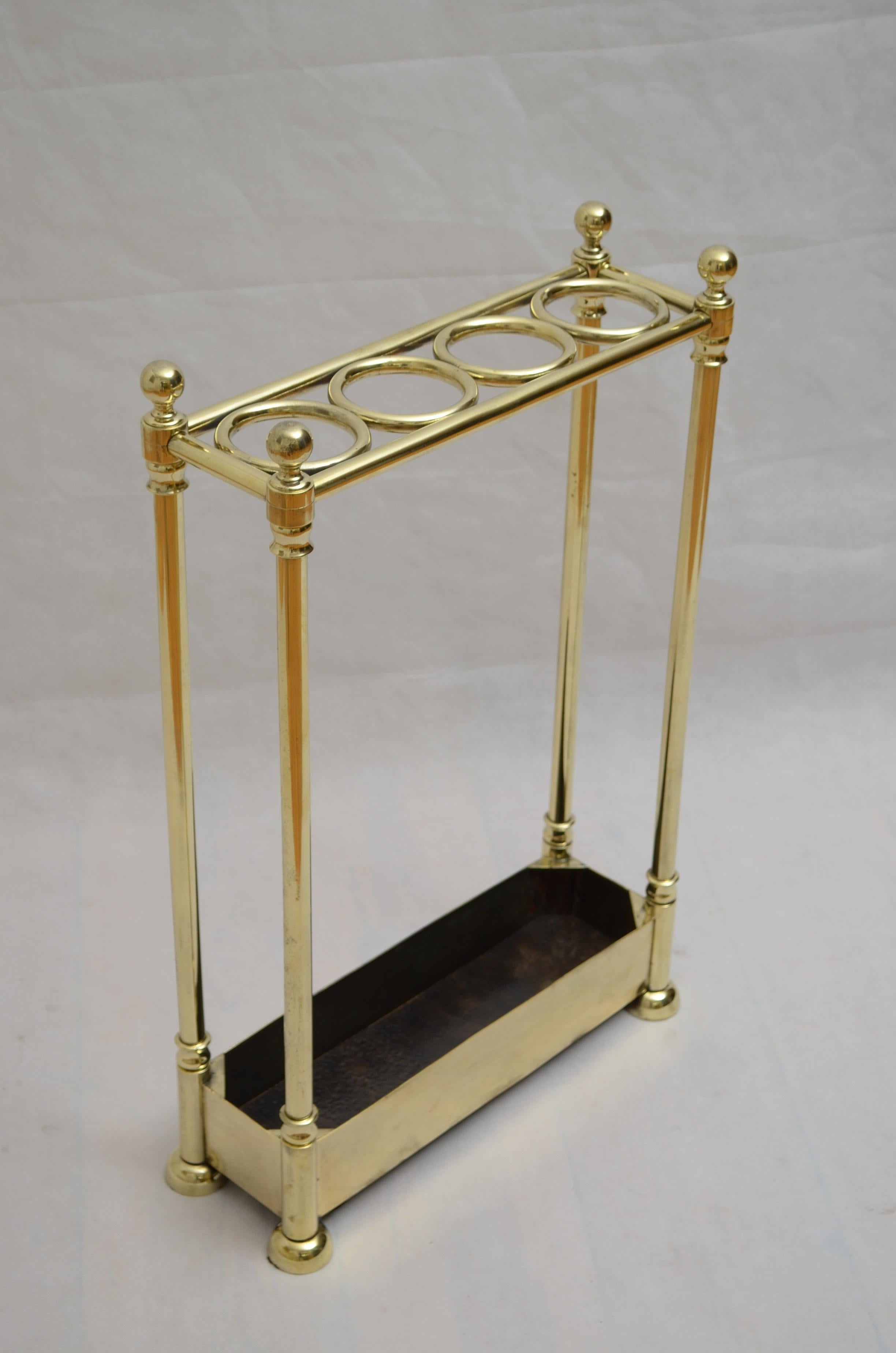 Français Most Unusual and Very Stylish Antique Brass Umbrella Stand en vente