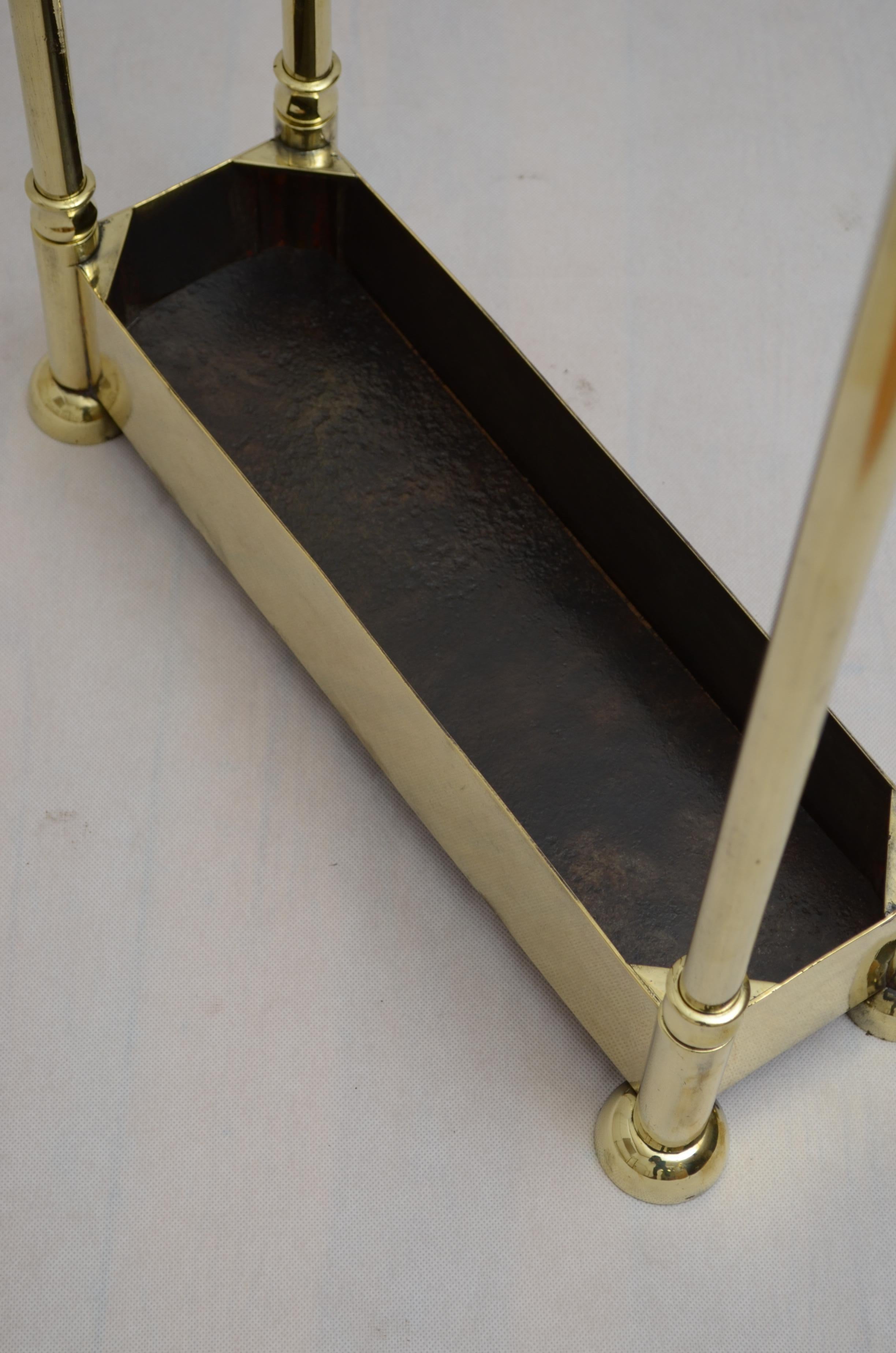 Most Unusual and Very Stylish Antique Brass Umbrella Stand en vente 2