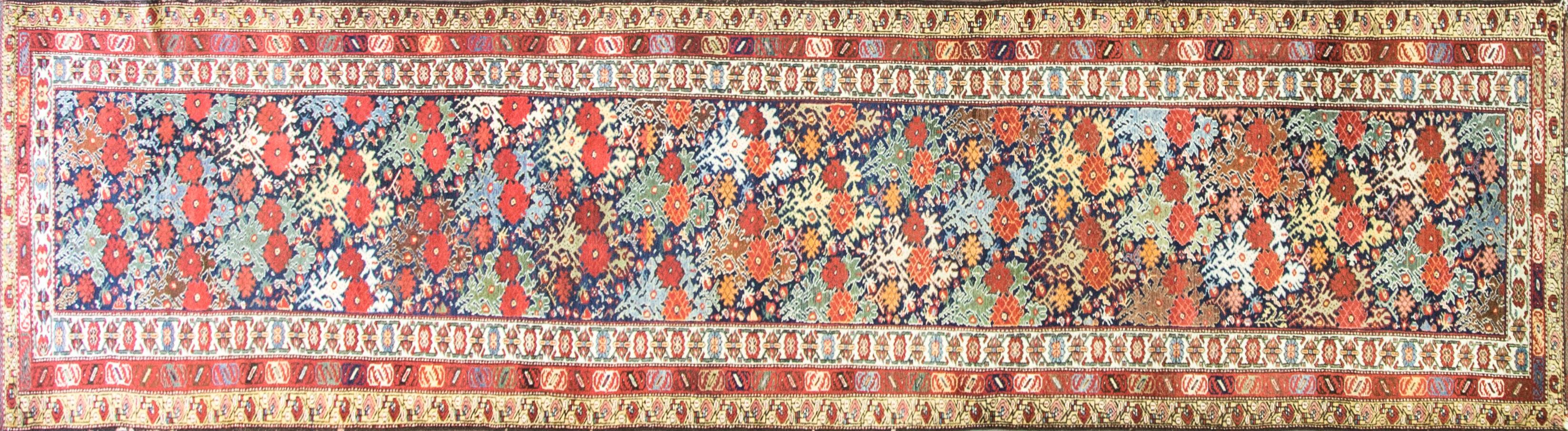 The tribal weavers in Malayer were often Turkish, and they employed the Turkish knot. The Gourde is a symmetrical knot, as opposed to the asymmetrical knot of many traditionally Persian creations. Additionally, antique Malayer rugs regularly enjoy a