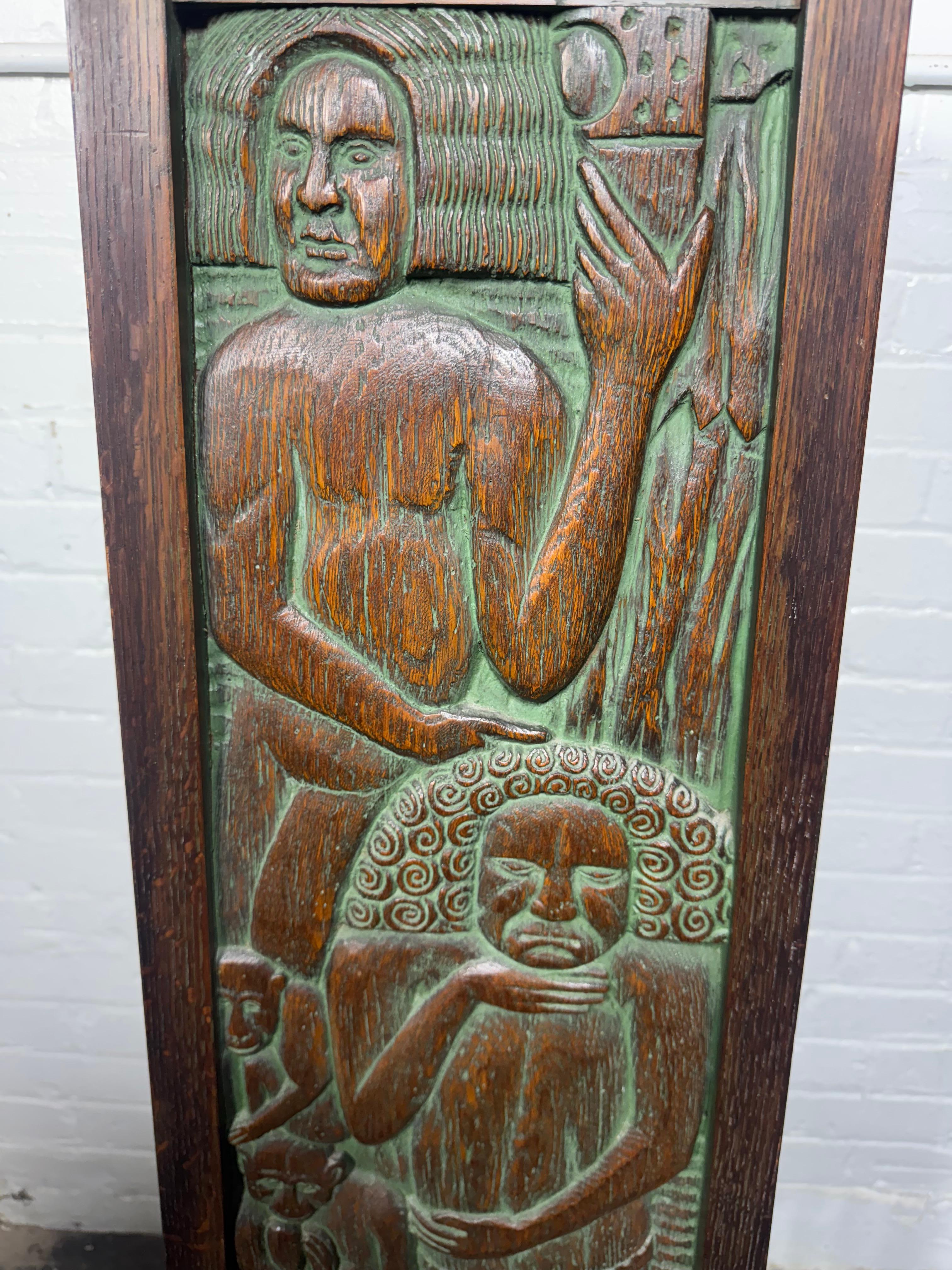 Arts and Crafts Stand Arts & Crafts très inhabituel avec panneaux sculptés Art Deco hawaïen en vente