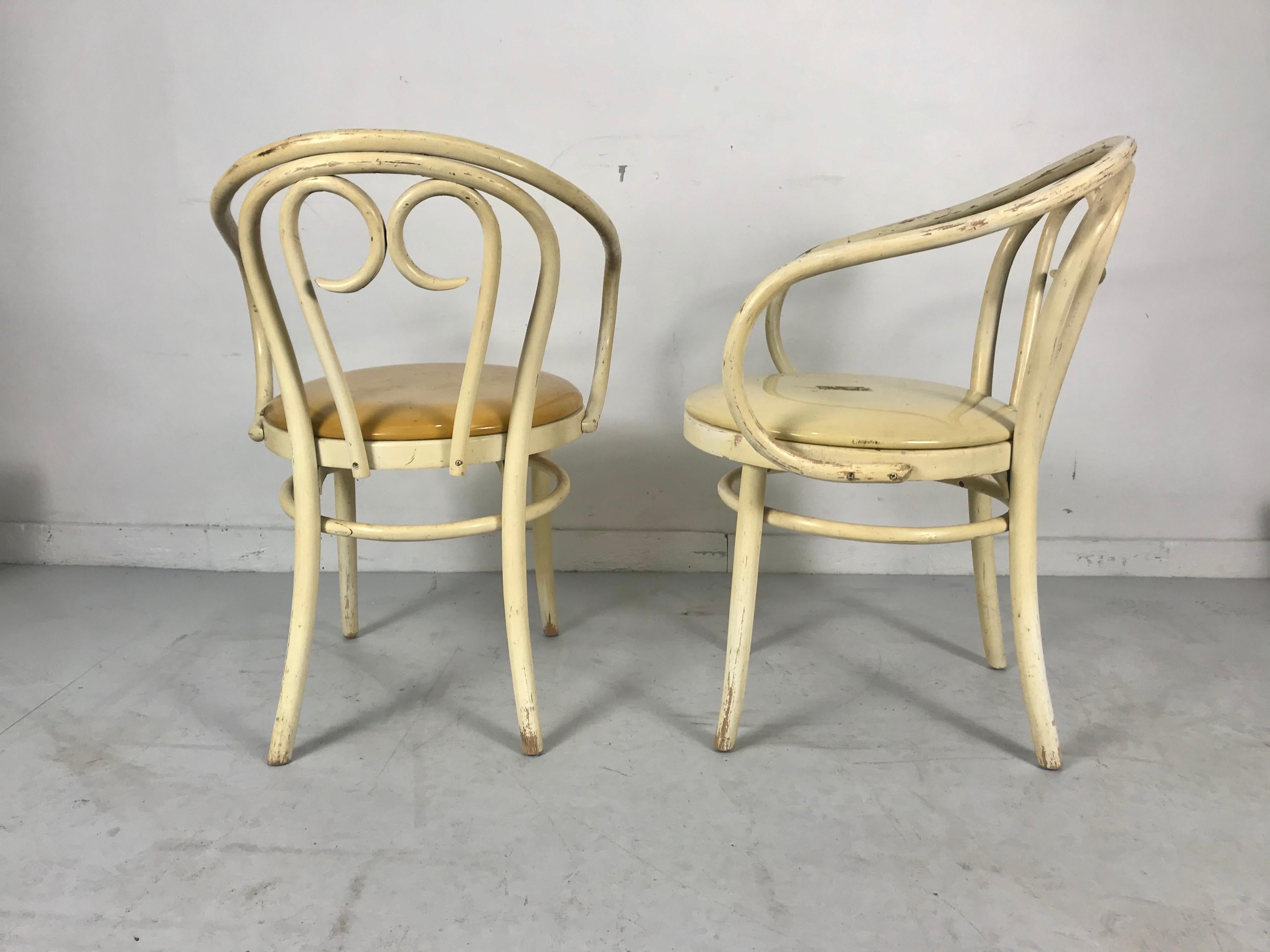 Mid-20th Century Most Unusual Set 4 of Modernist Bentwood Armchairs by Thonet For Sale