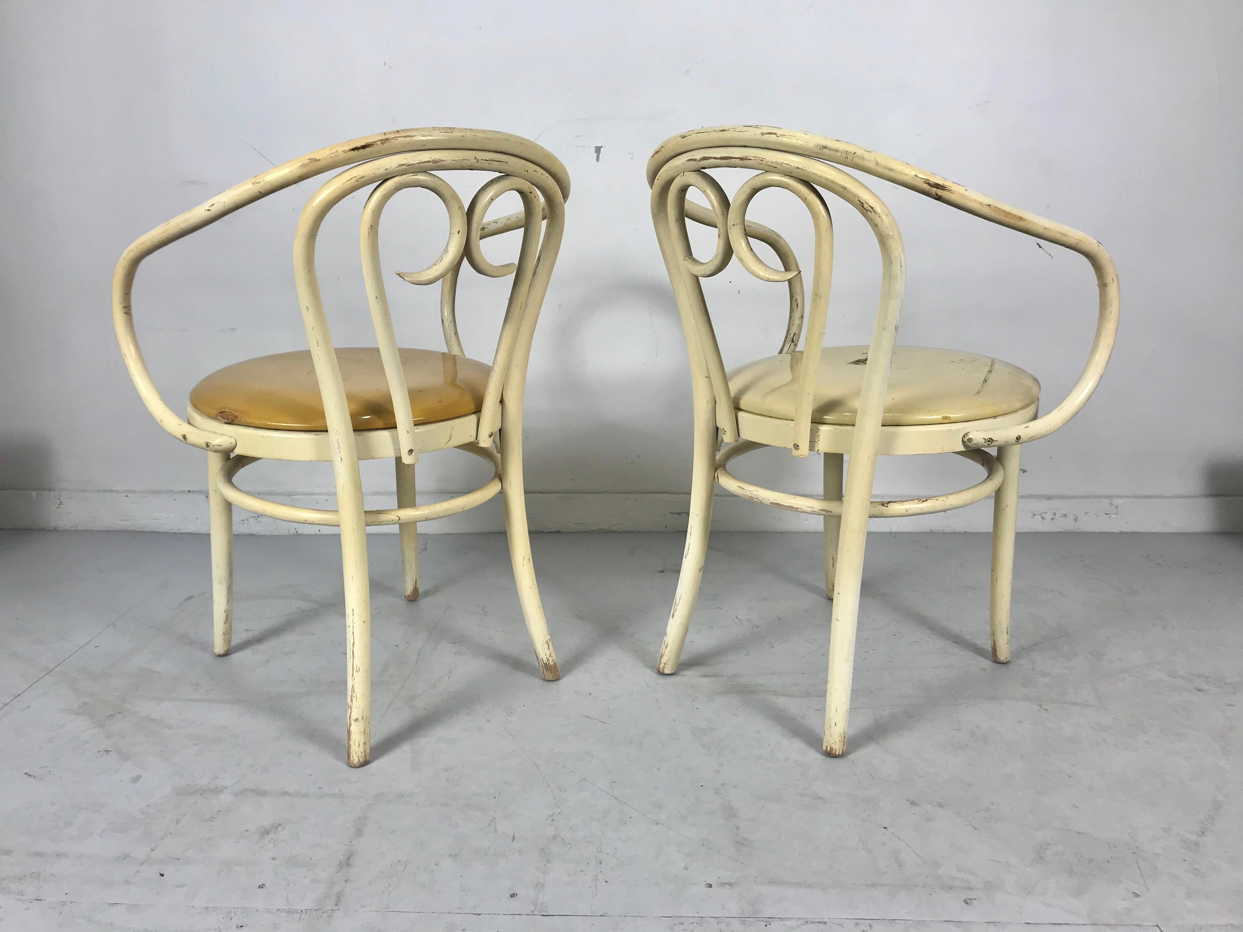 Most Unusual Set 4 of Modernist Bentwood Armchairs by Thonet For Sale 2