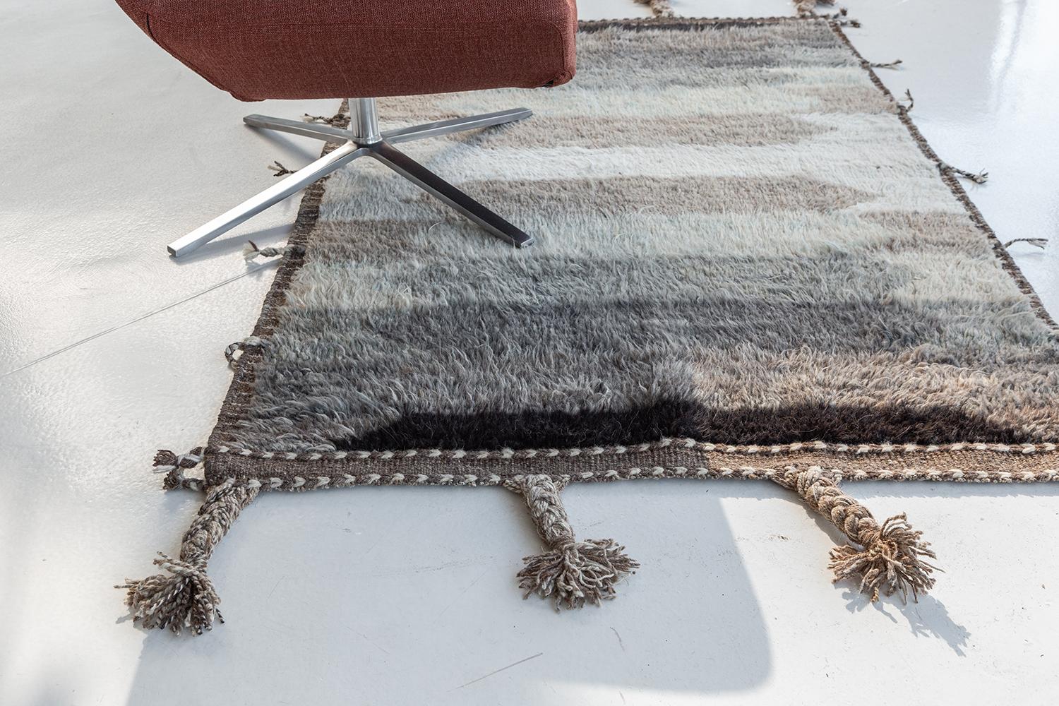 This remarkable masterpiece from our Kust Collection features embossed-elongated hexagon details. Earthy tones are well-coordinated with the design that makes your interior edgier. Perfect for a home with contemporary interiors.


Rug Nnumber