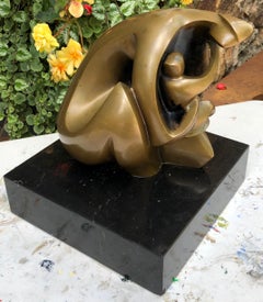 Scultura in bronzo "Mother & Child" di Isaac Kahn