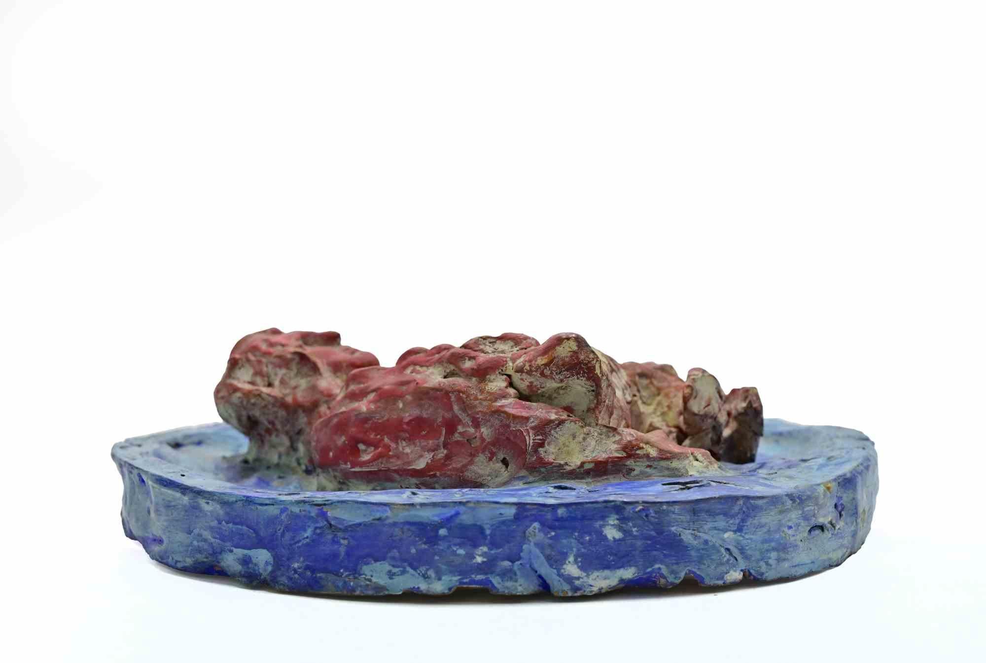 Scultura in terracotta dipinta realizzata da Sirio Pellegrini negli anni Sessanta.

Buone condizioni.

Sirio Pellegrini, nato a Roma il 1 marzo 1922, di origini abruzzesi (Capestrano), ha trascorso gli anni dell'infanzia a Roma, nel cuore della