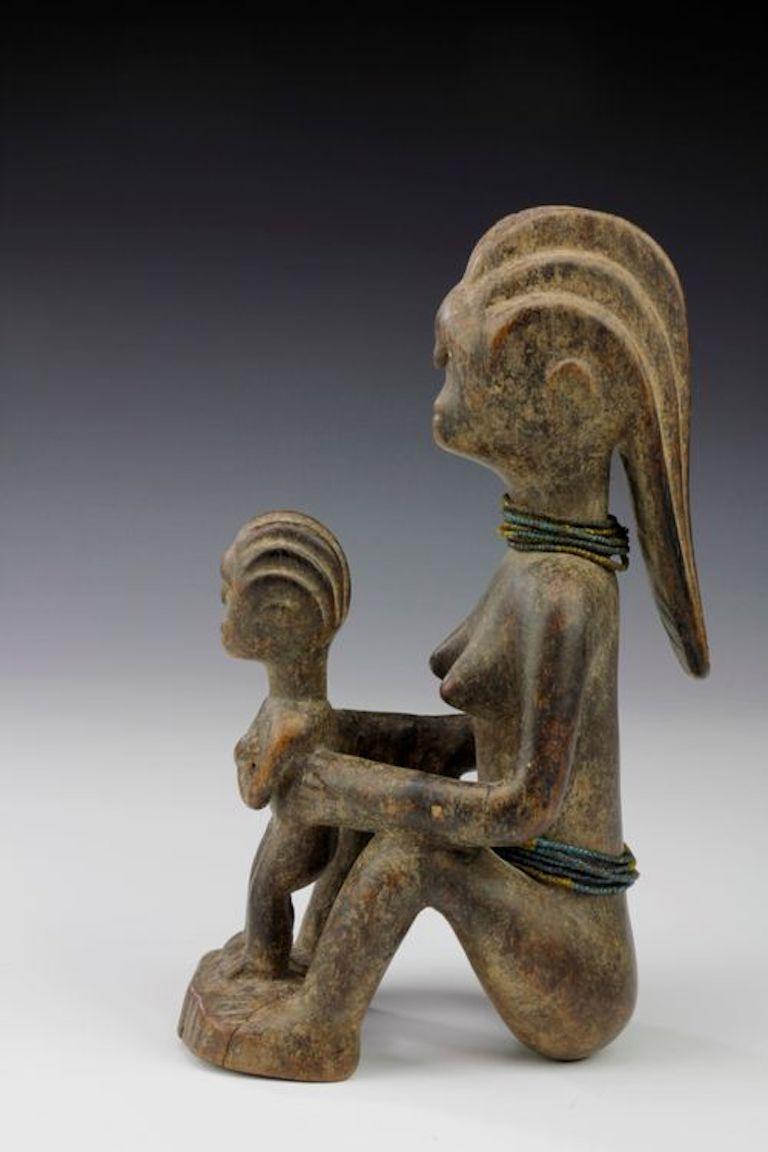Tribal Mother and Child Figure. Kwere, Tanzania For Sale