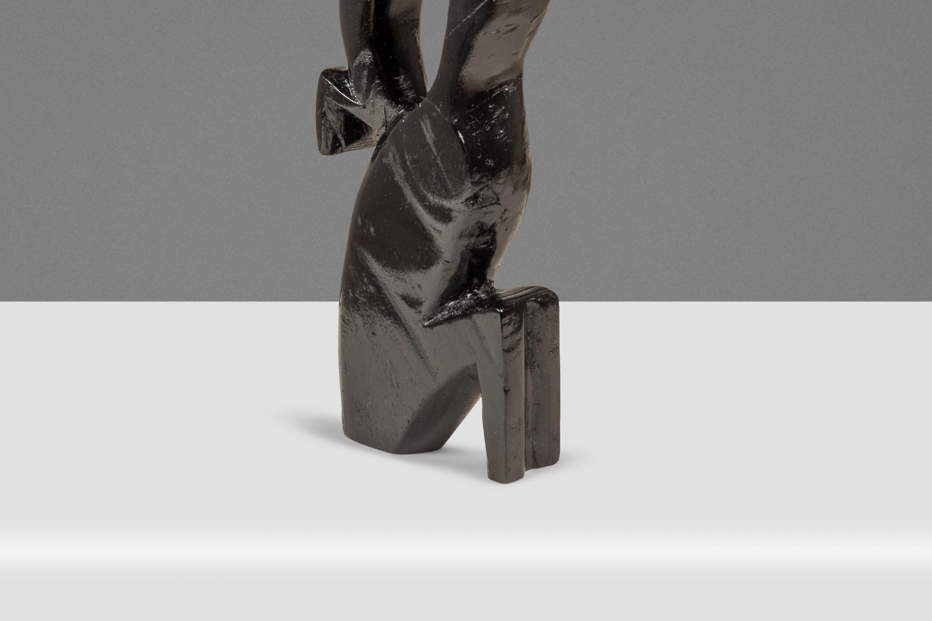 Sculpture humanoïde mère & Child sculptée dans de l'acajou, Afrique de l'Ouest, c.C. 1970 en vente 12