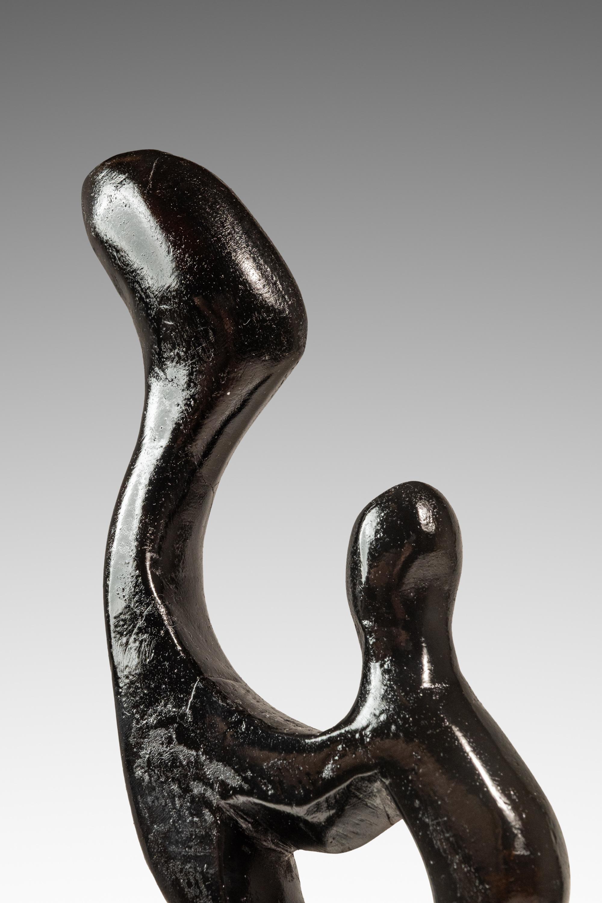 Sculpture humanoïde mère & Child sculptée dans de l'acajou, Afrique de l'Ouest, c.C. 1970 en vente 14