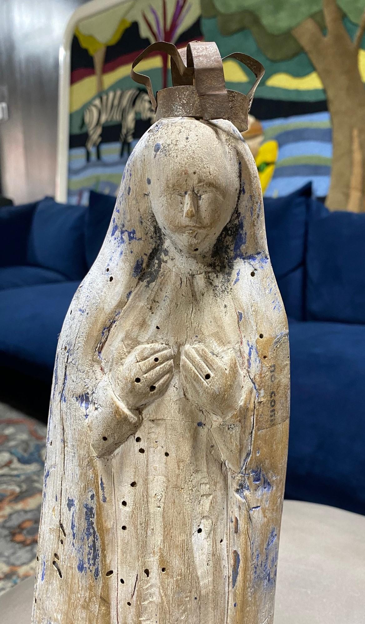 Primitif Mère Marie-Madeleine, bois sculpté polychrome Santo Santos, 18ème-19ème siècle en vente