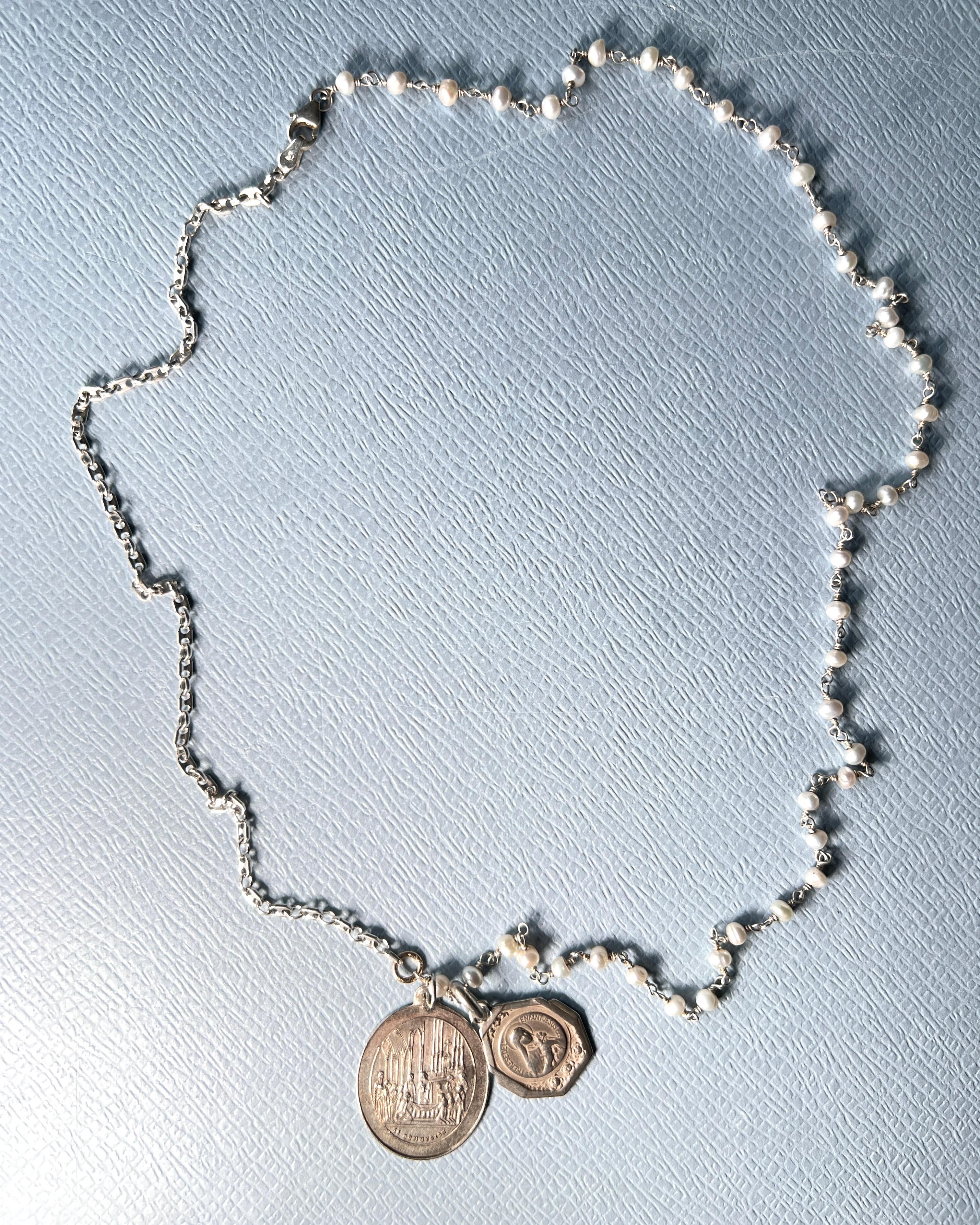 Women's Mother Medal Chain Necklace Vintage