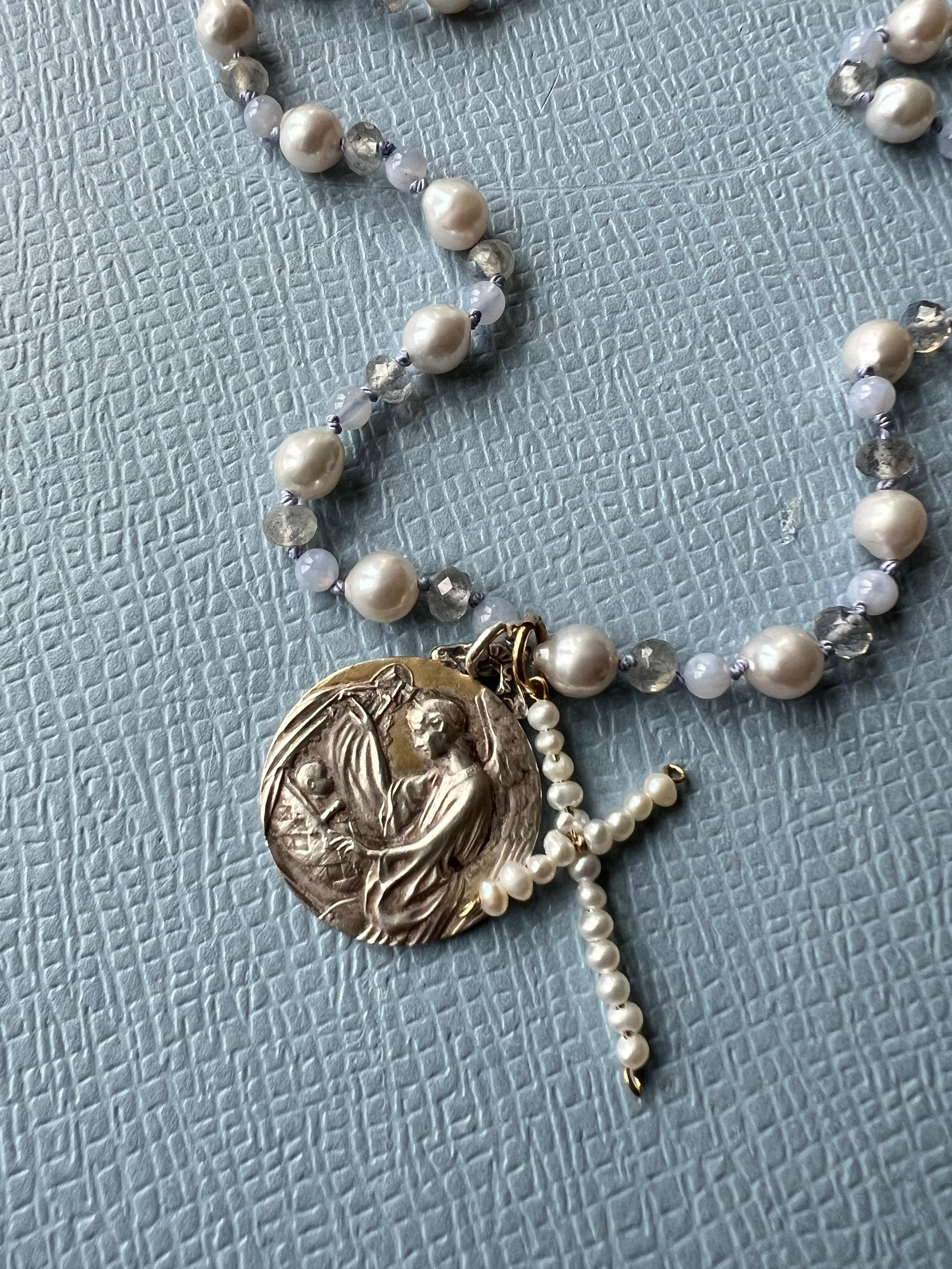 Mother Medal White Pearl Cross Labradorite Bead Choker Necklace Pendant In New Condition In Los Angeles, CA