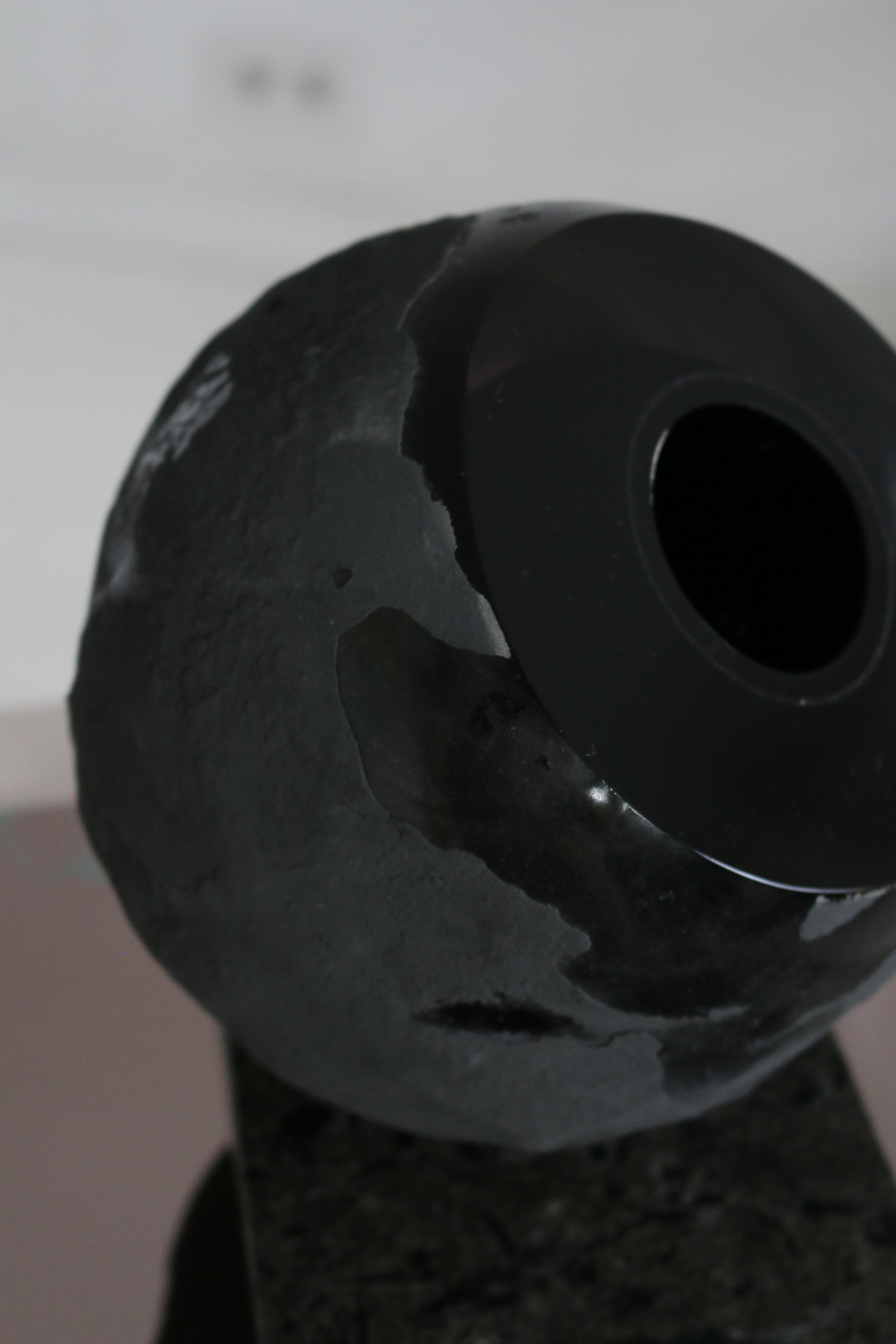 'Mother Night Sky' Vase Raw Black on Marble  For Sale 3