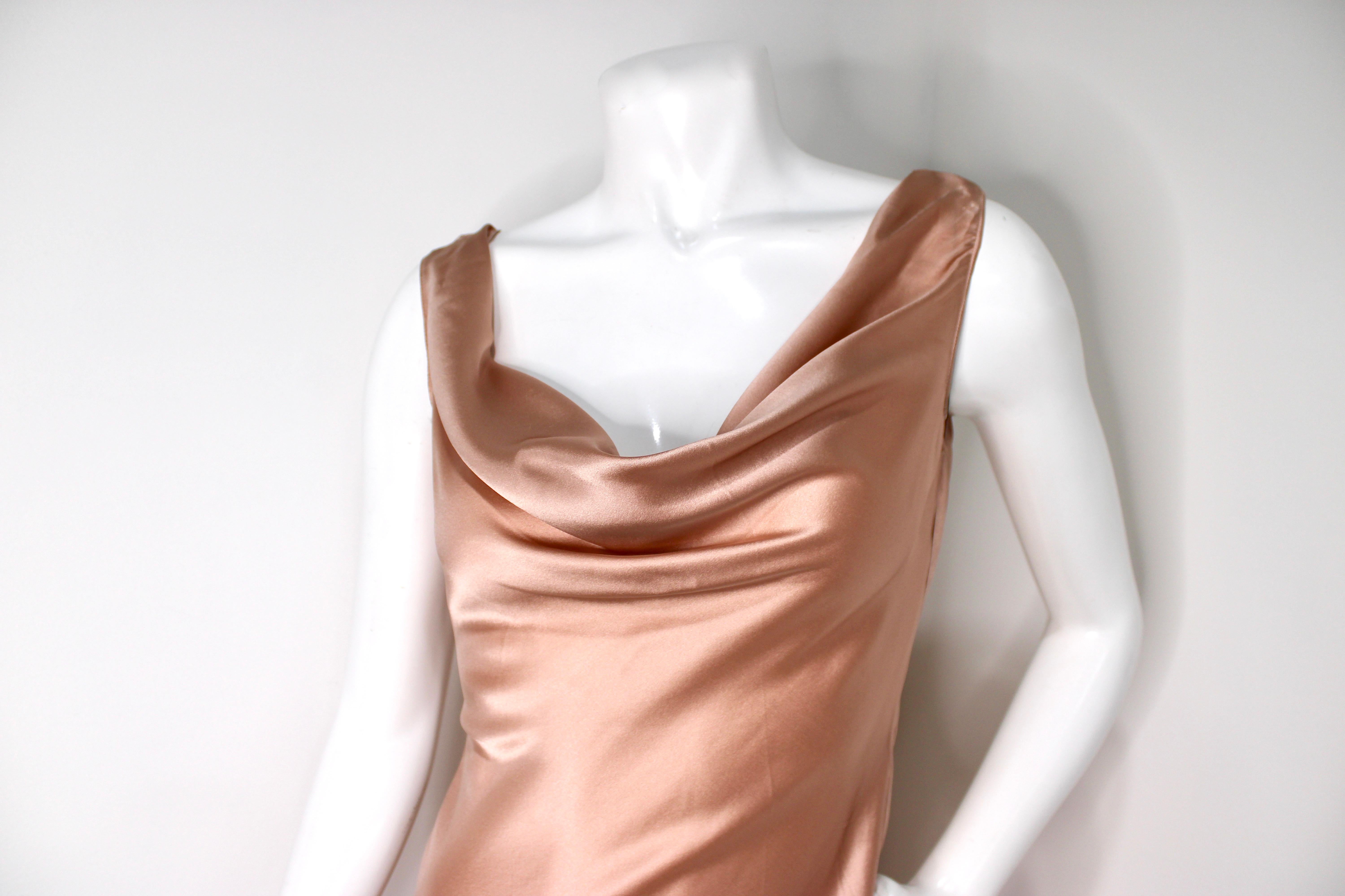 Beige Mother Of All Pale Pink Venus Cowl Neck High-Slit Sleeveless Dress (Robe sans manches à col bénitier) en vente