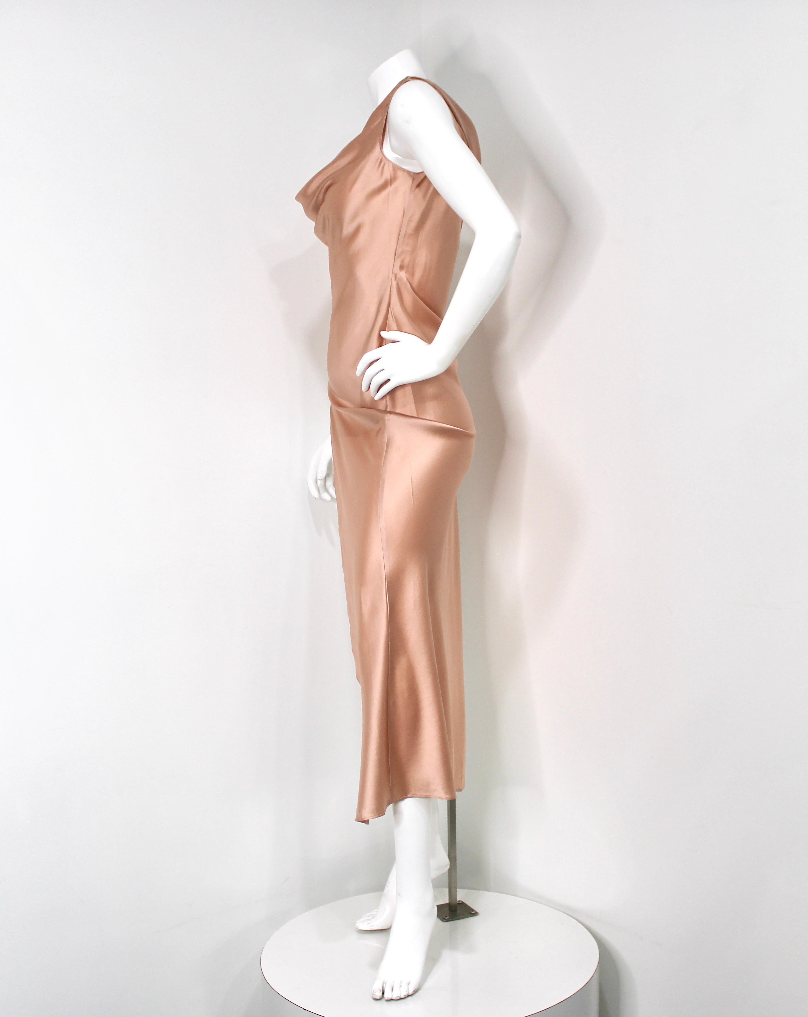 Mother Of All Pale Pink Venus Cowl Neck High-Slit Sleeveless Dress (Robe sans manches à col bénitier) Pour femmes en vente