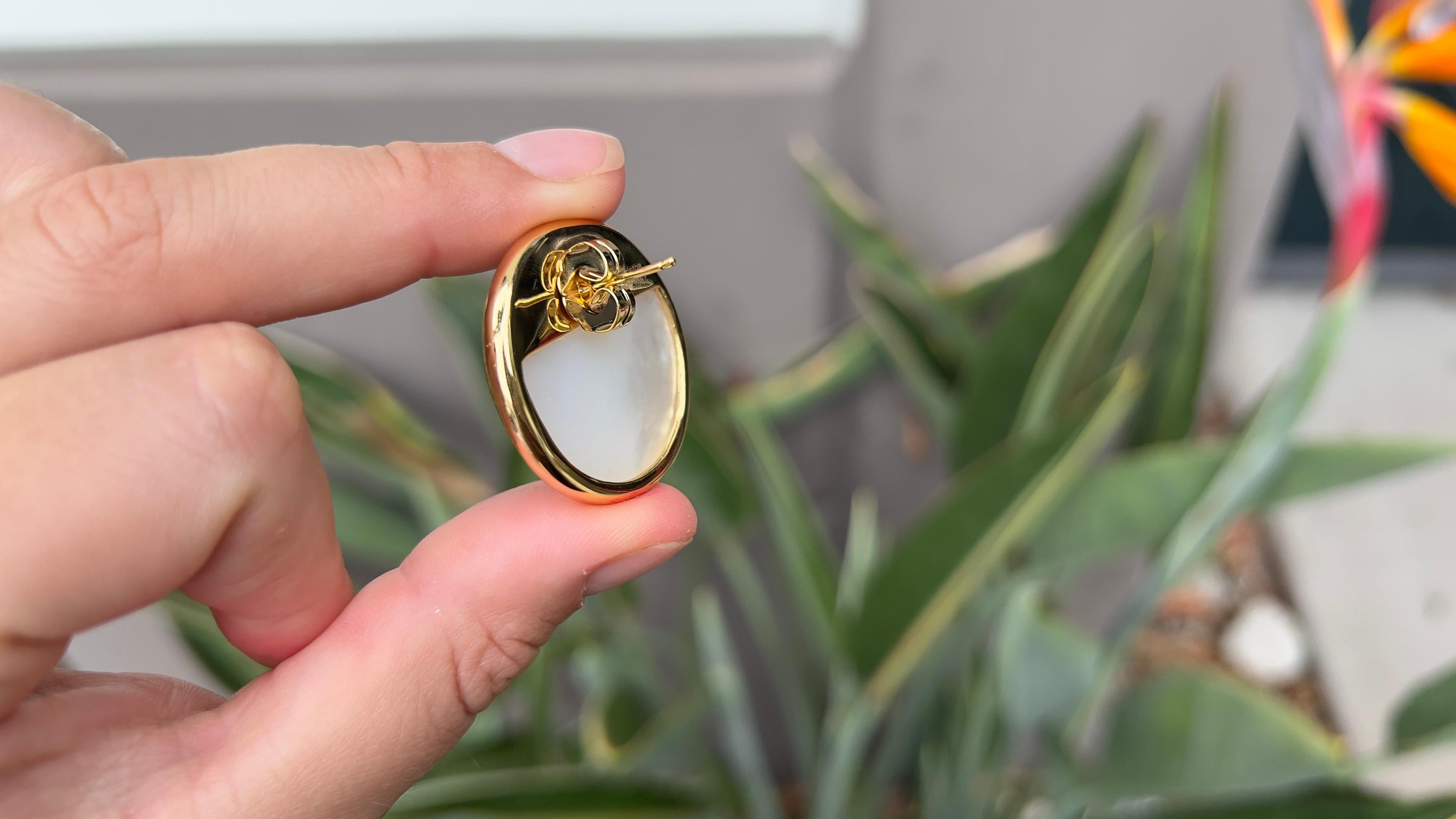 Perlmutt-Ohrringe aus 18 Karat Gold über Silber (Rundschliff) im Angebot