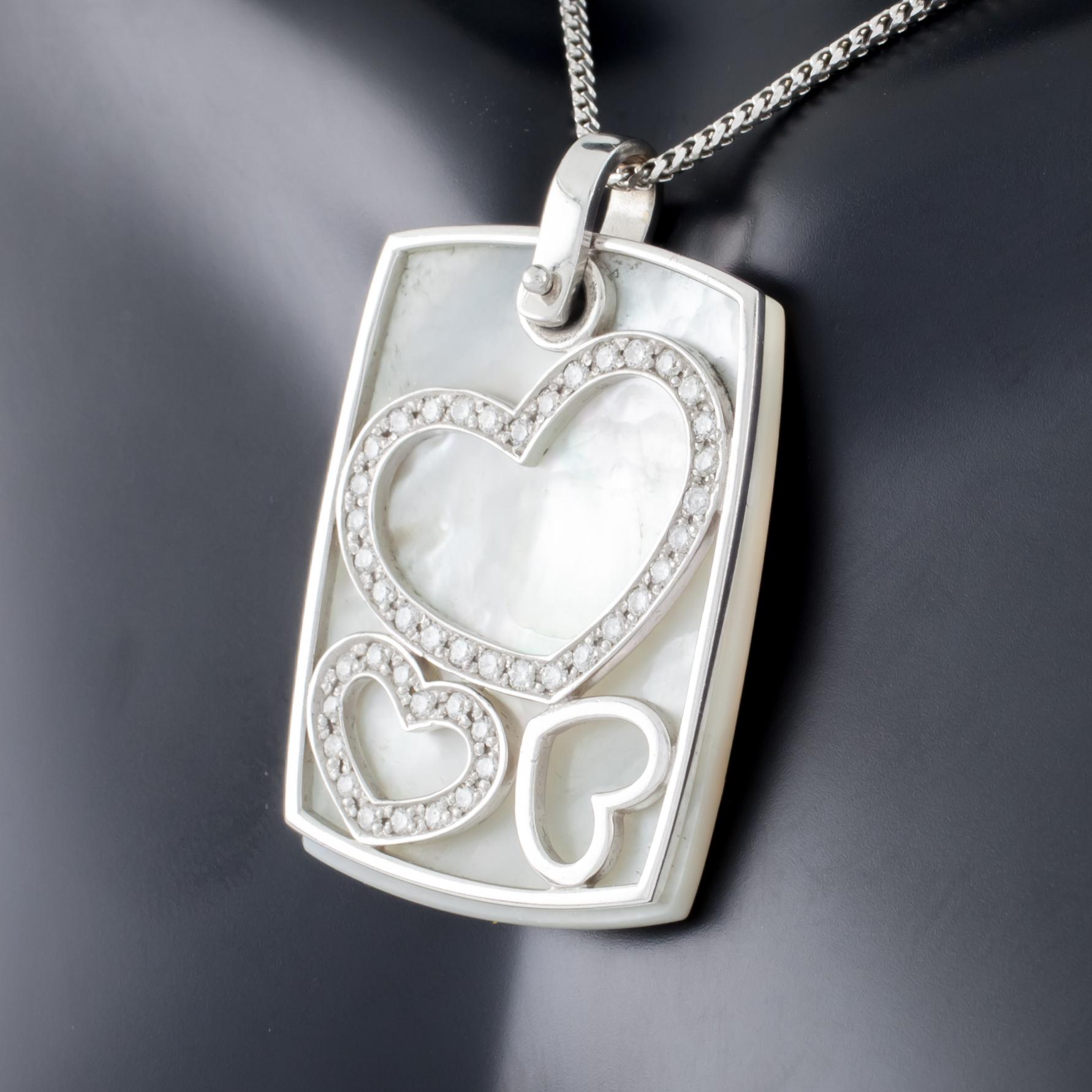 Mother of Pearl and Diamond Heart Pendant Set in 14 Karat White Gold with Chain For Sale 2