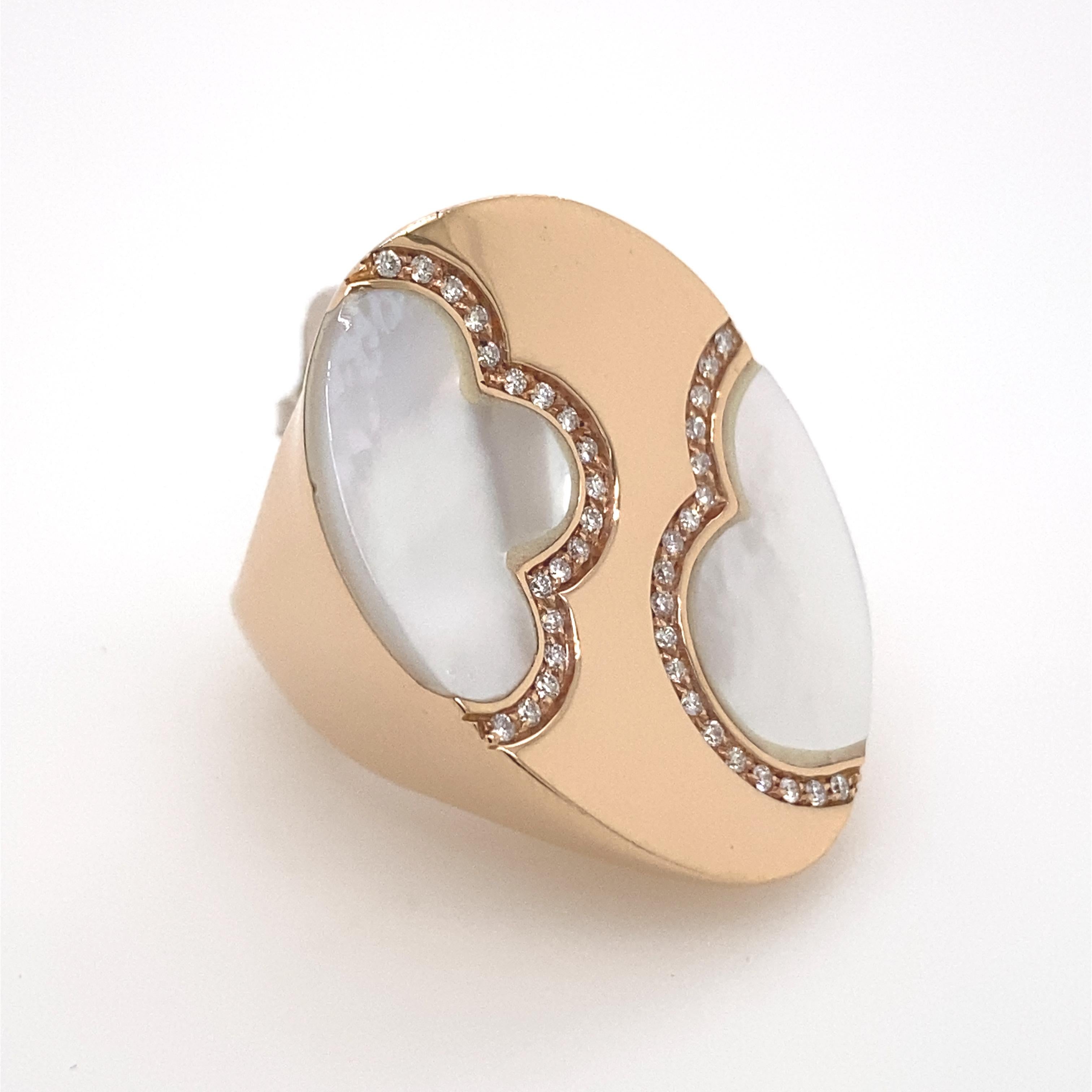 Contemporary Mother of Pearl and Diamond Ring 18 Karat Rose Gold For Sale