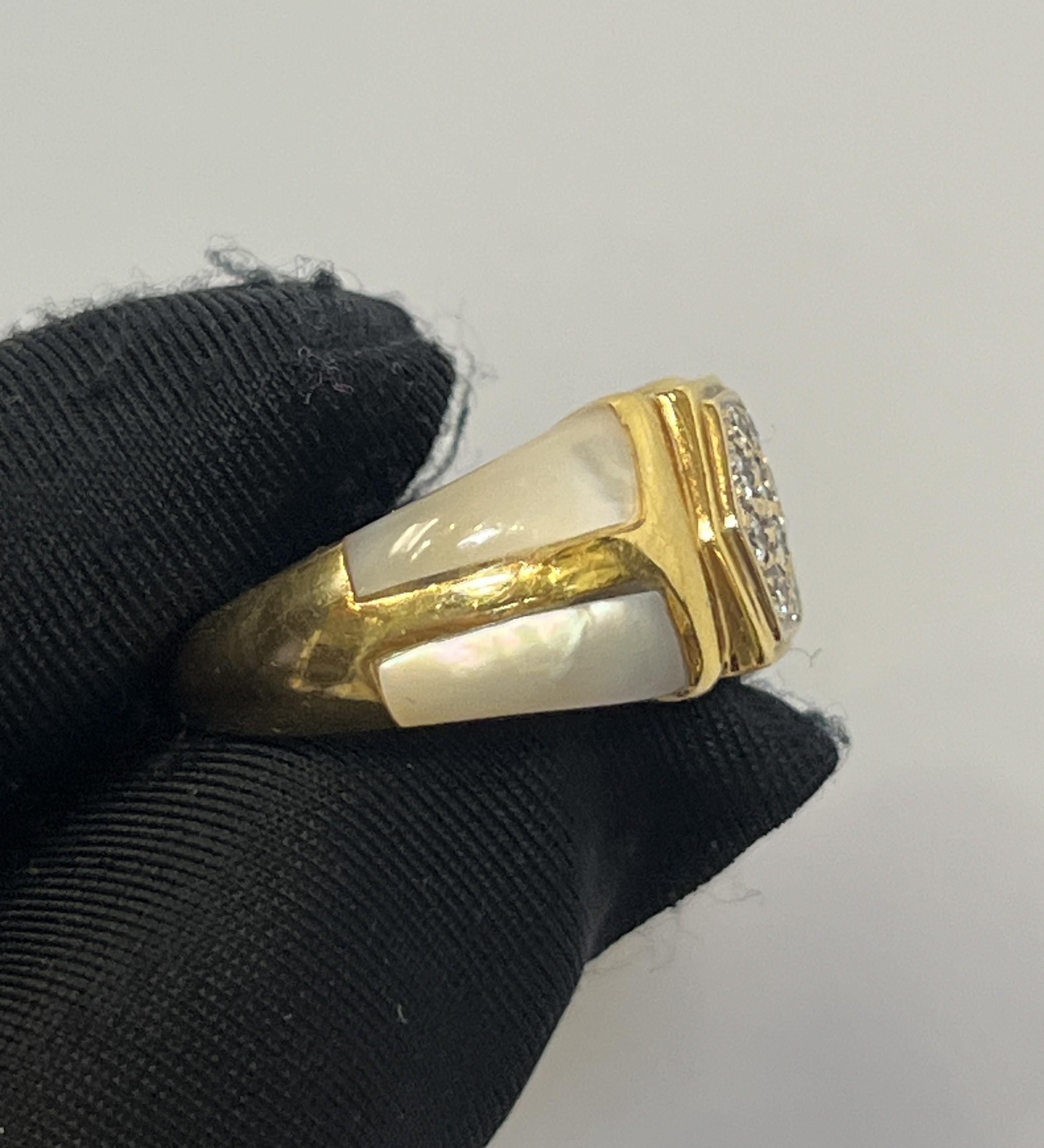 Round Cut Mother of Pearl and Diamond Ring For Sale