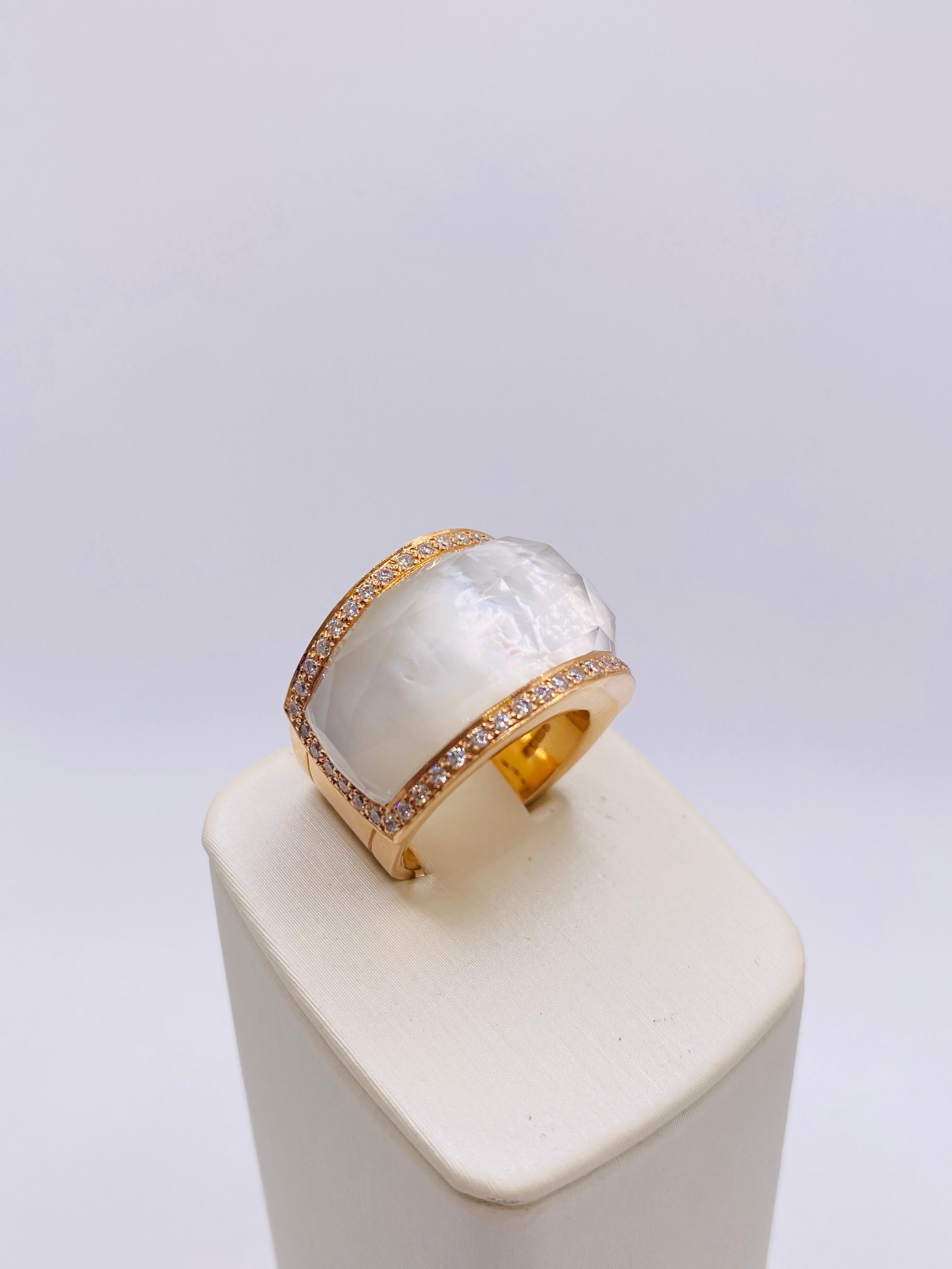 Mother of Pearl and Diamond Ring In Good Condition For Sale In DALLAS, TX