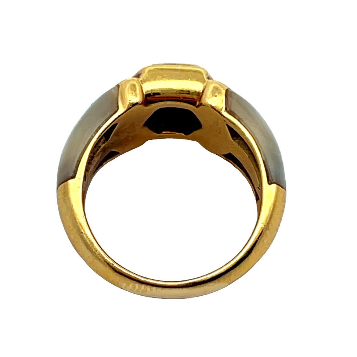 Mother of Pearl and Diamond Ring For Sale 2