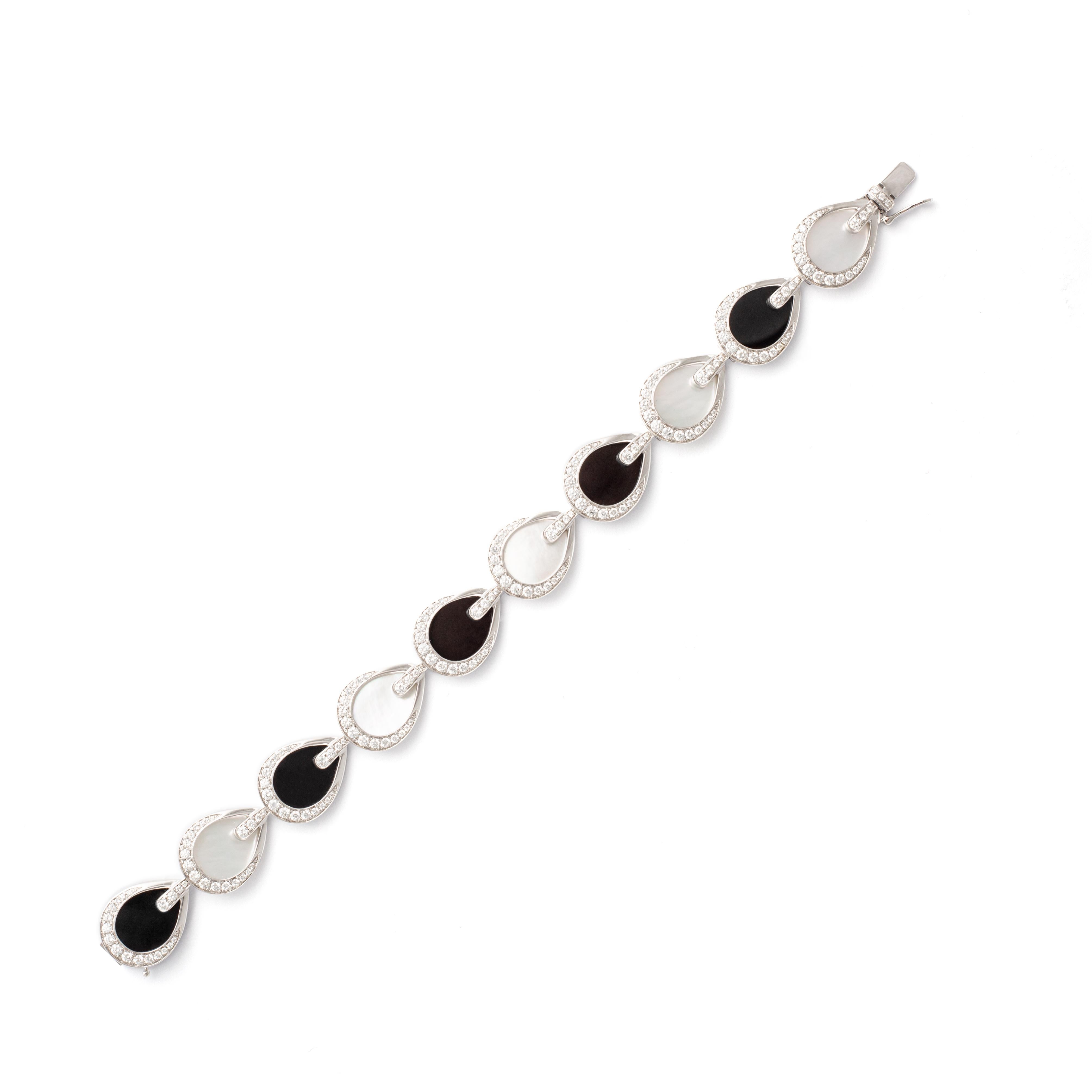Mother of Pearl and Onxy Diamond Bracelet For Sale 1