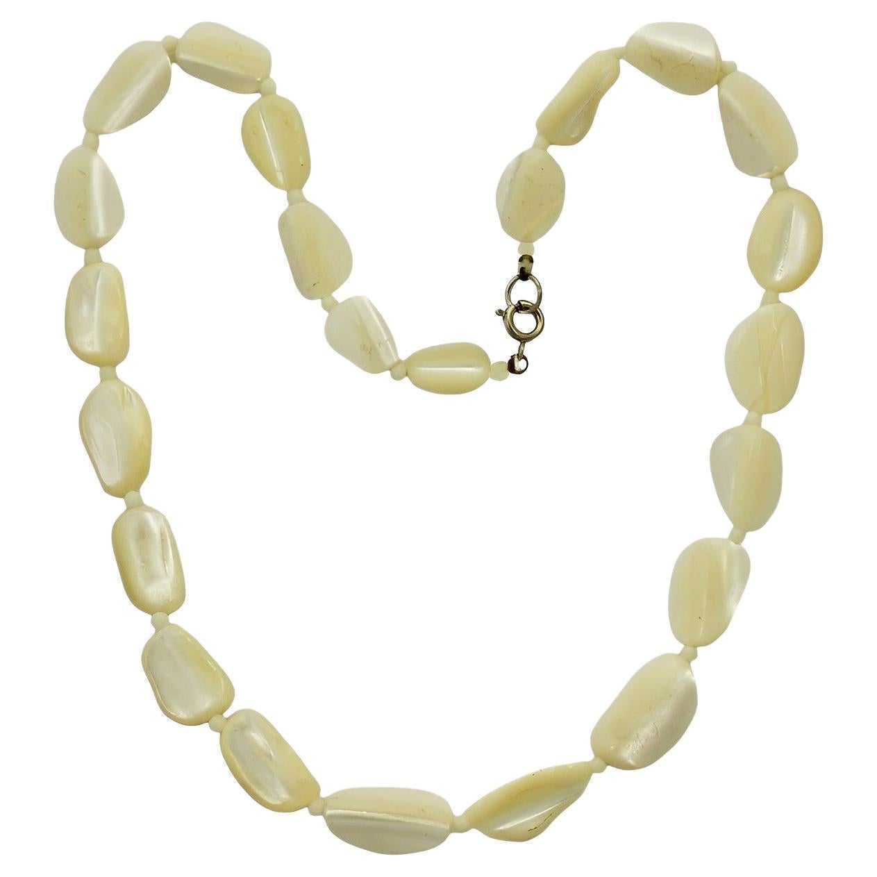 Mother of Pearl Bead Necklace circa 1940s For Sale