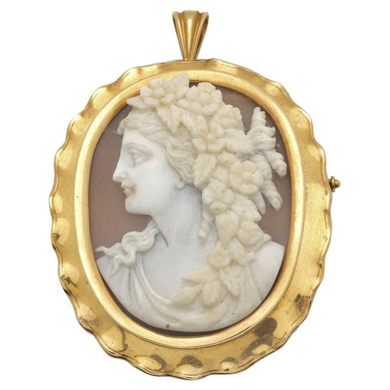 Mother of Pearl Cameo, Gold Pendant Brooch, Germany, circa 1930 For Sale