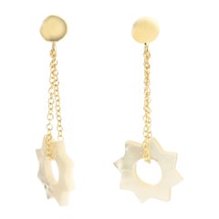 Mother of Pearl Carved Sun 18 Karat Gold Chain Cocktail Drop Dangle Earrings