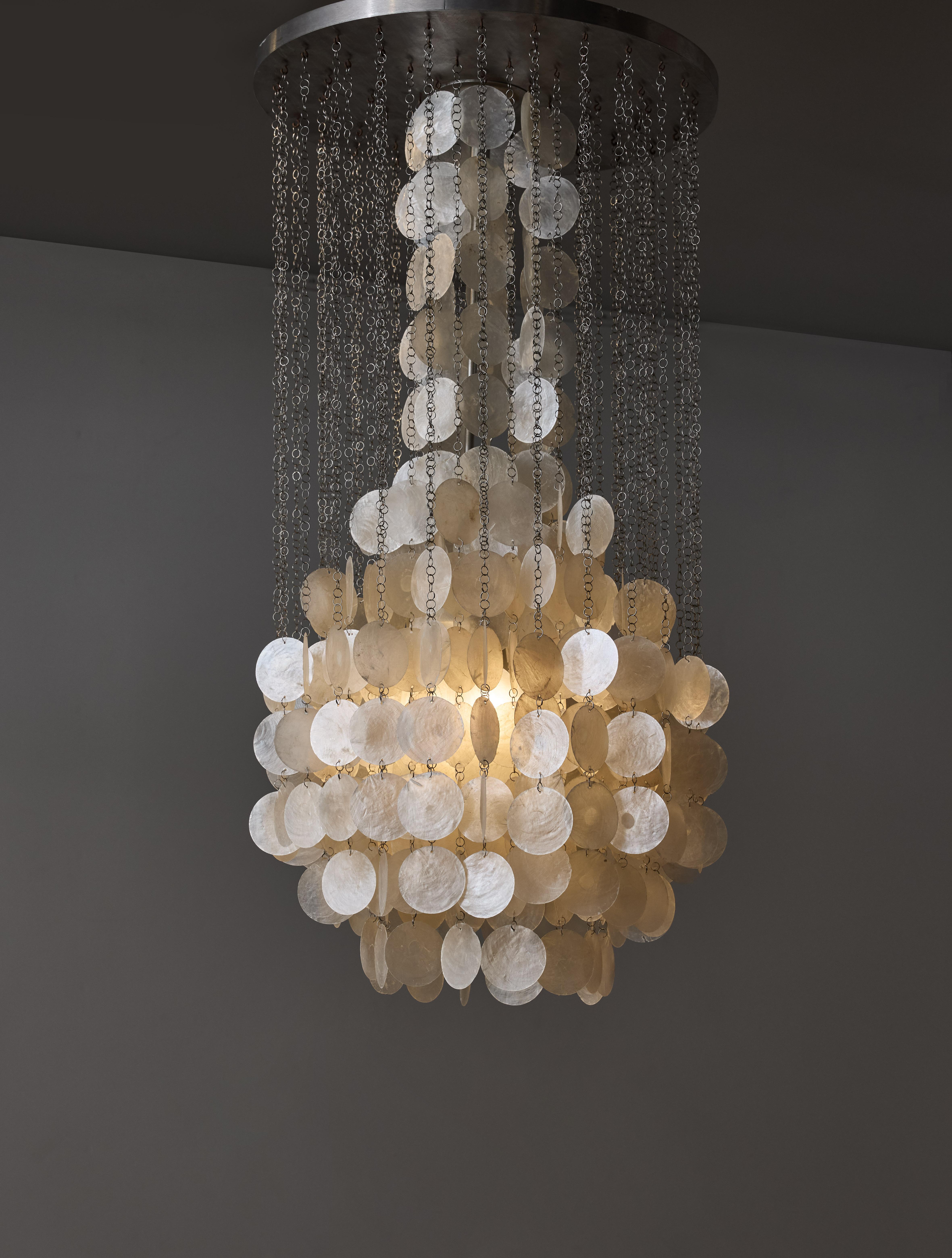 Mid-Century Modern Mother of Pearl Chandelier with Aluminium ceiling plate and Metal Chain For Sale