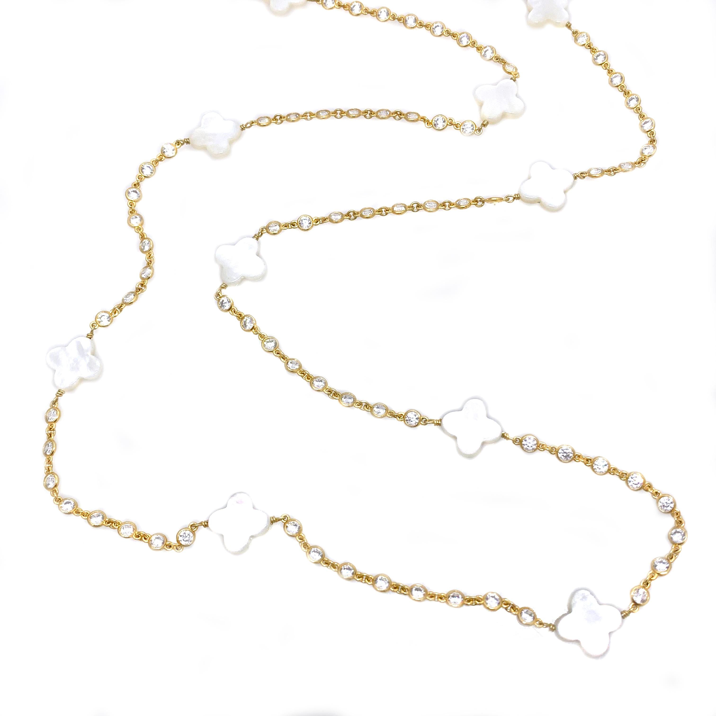 Mother of Pearl Clover Long Station Vermeil Necklace In New Condition In Los Angeles, CA