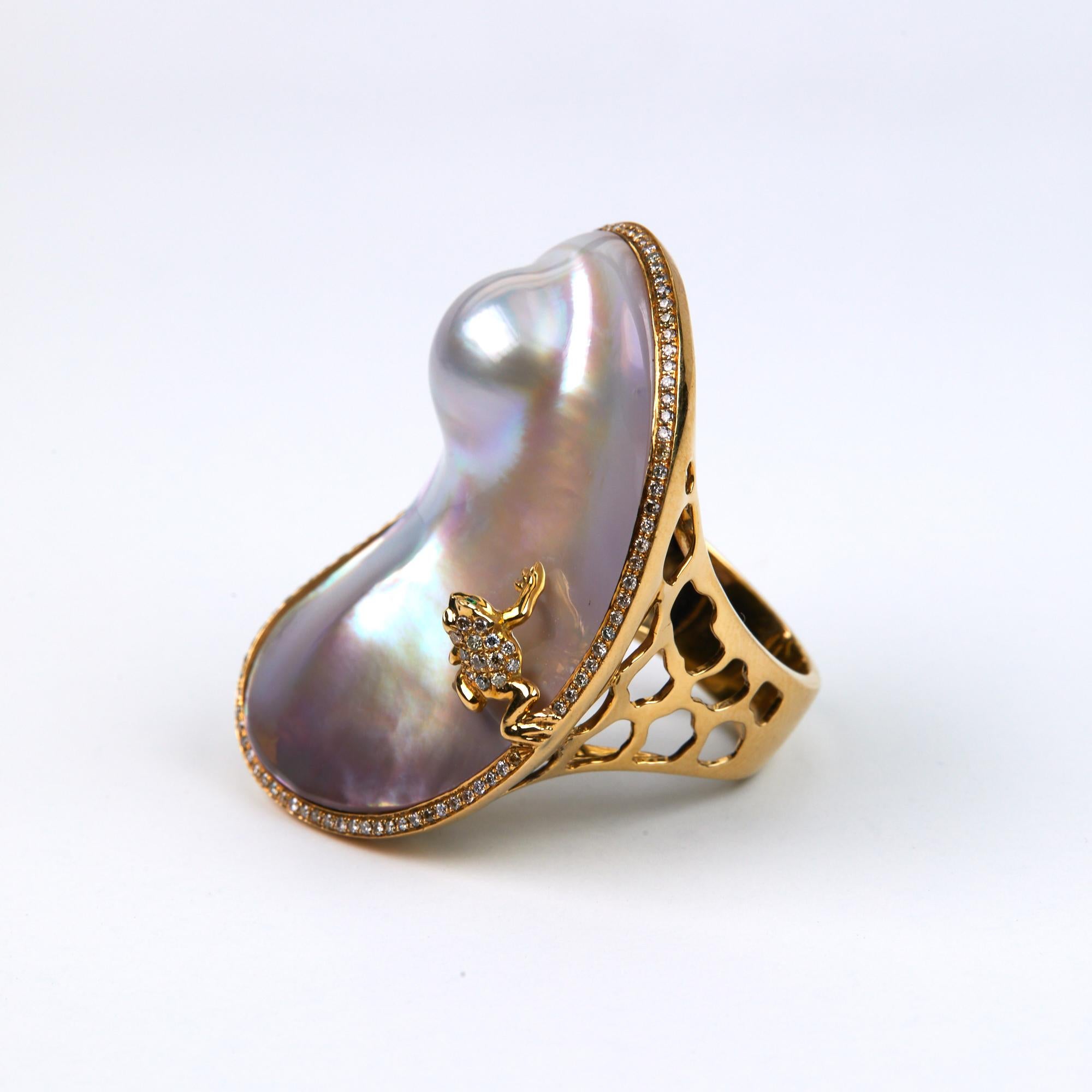 Women's Mother of Pearl Cocktail Ring For Sale