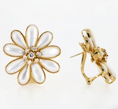 Mother of Pearl Daisy Gold Earrings