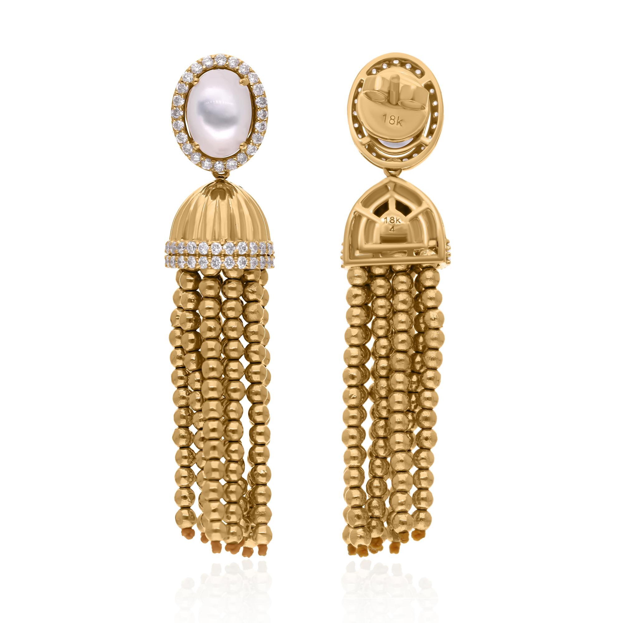 Realizzati in oro a 18 carati, questi squisiti orecchini sono impreziositi da 3,60 carati di madreperla e 0,75 carati di diamanti scintillanti.

Segui la vetrina di Spectrum Jewels per vedere le ultime collezioni e i pezzi esclusivi. Spectrum Jewels