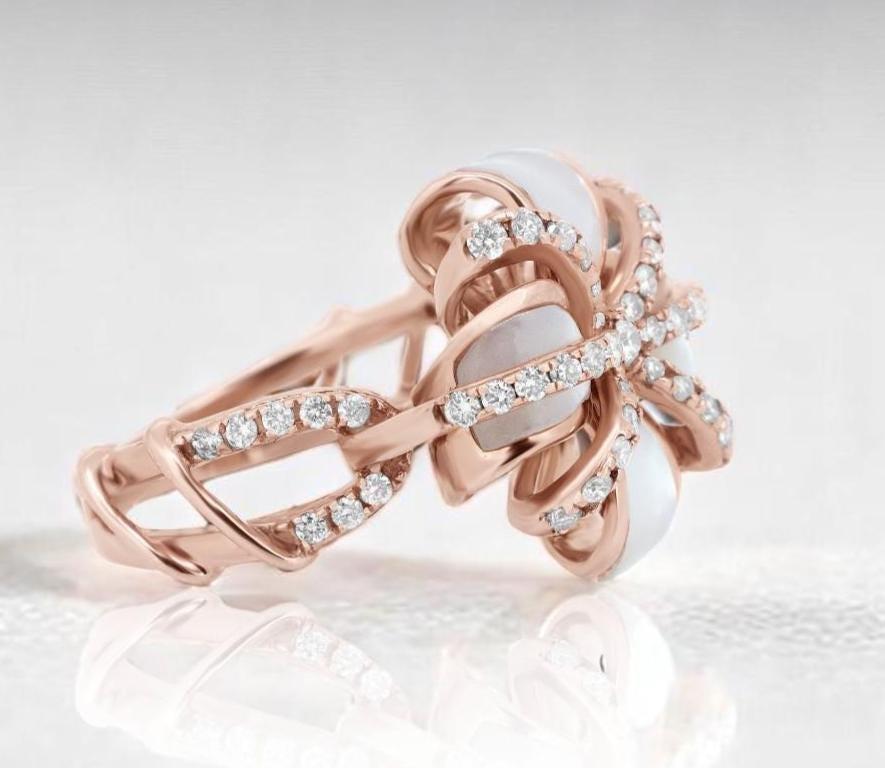 Anello cocktail con diamante madreperlato in oro massiccio 14k (certificato) In condizioni Nuovo in vendita a New Delhi, DL