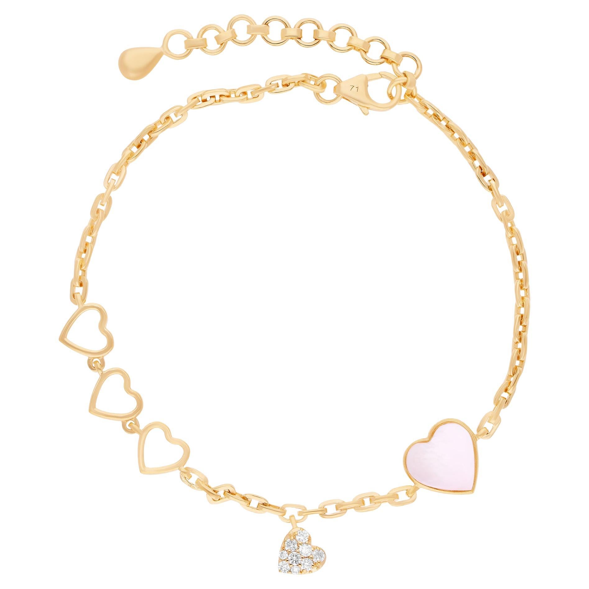 Bracciale a catena con charms cuore madreperla e diamanti in oro giallo 18 carati