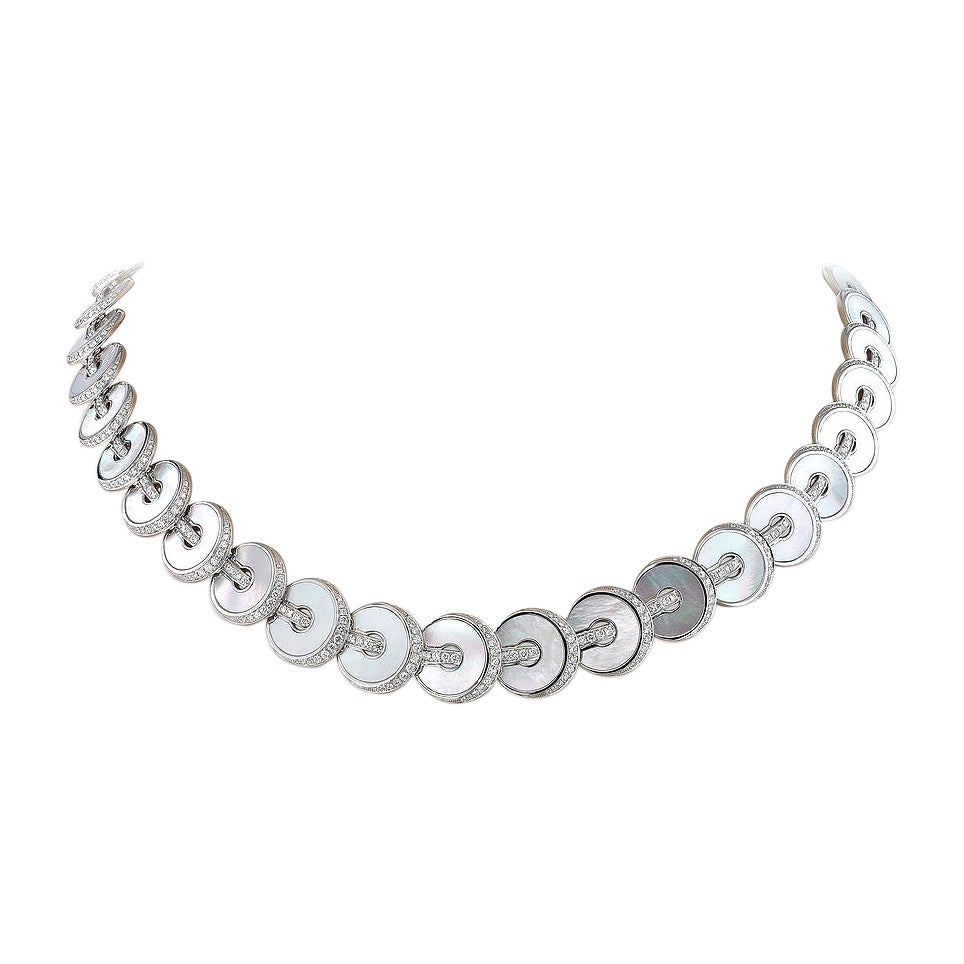Collar de madreperla y diamantes
