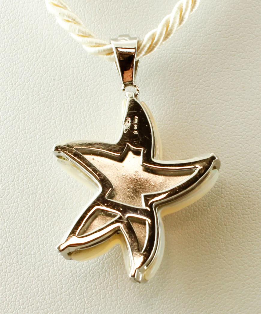 star shaped locket