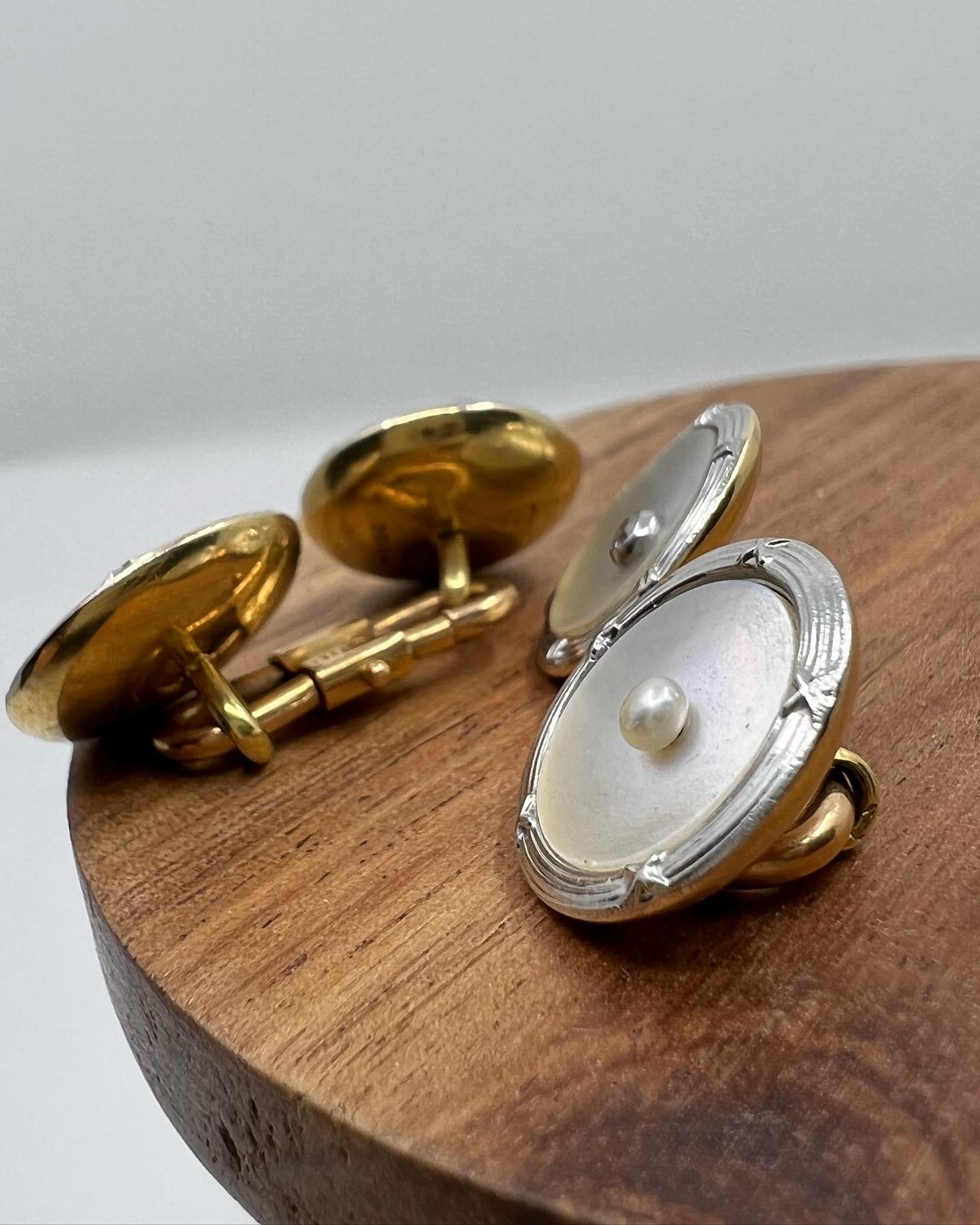 Round Cut Mother of pearl, diamonds and pearls Cufflinks For Sale