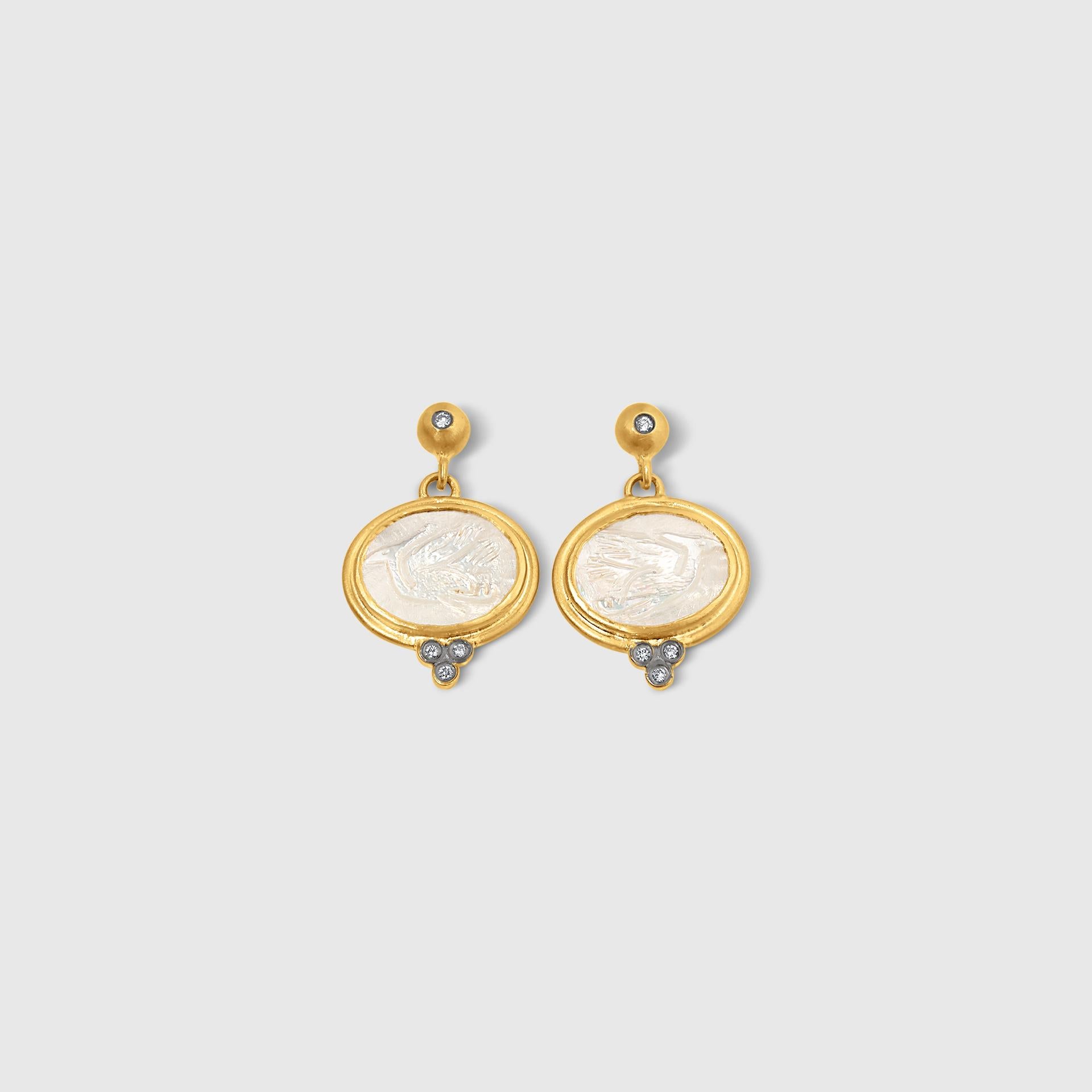 Mother of Pearl Earring with Carved Crane Motif, 24K and Diamonds, Post earrings, 24K goldfused and sterling silver, by Kurtulan Jewellery of Istanbul, Turkey

About Kurtulan:
Kurtulan jewellery manufacturing company is based in Istanbul Turkey.