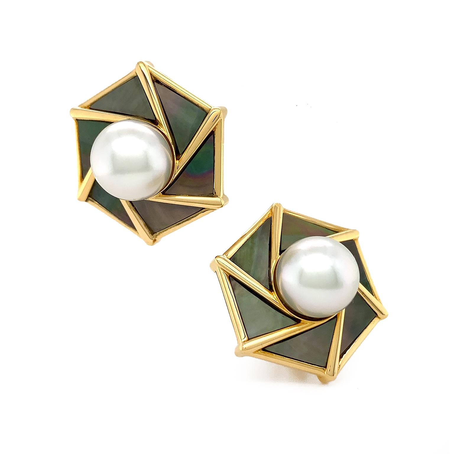 Modern White Pearl and Mother of Pearl 18K Yellow Gold Earrings For Sale