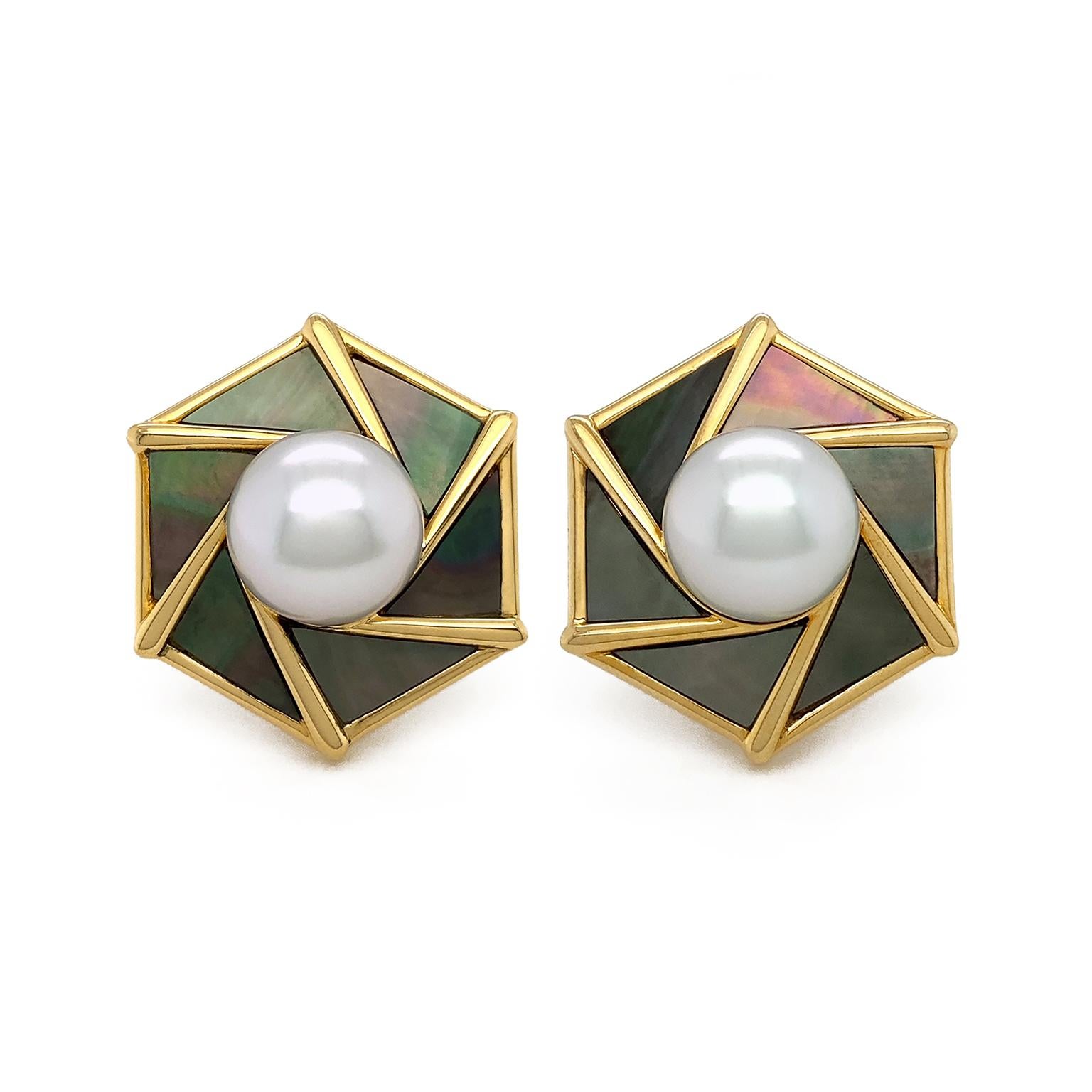 Round Cut White Pearl and Mother of Pearl 18K Yellow Gold Earrings For Sale