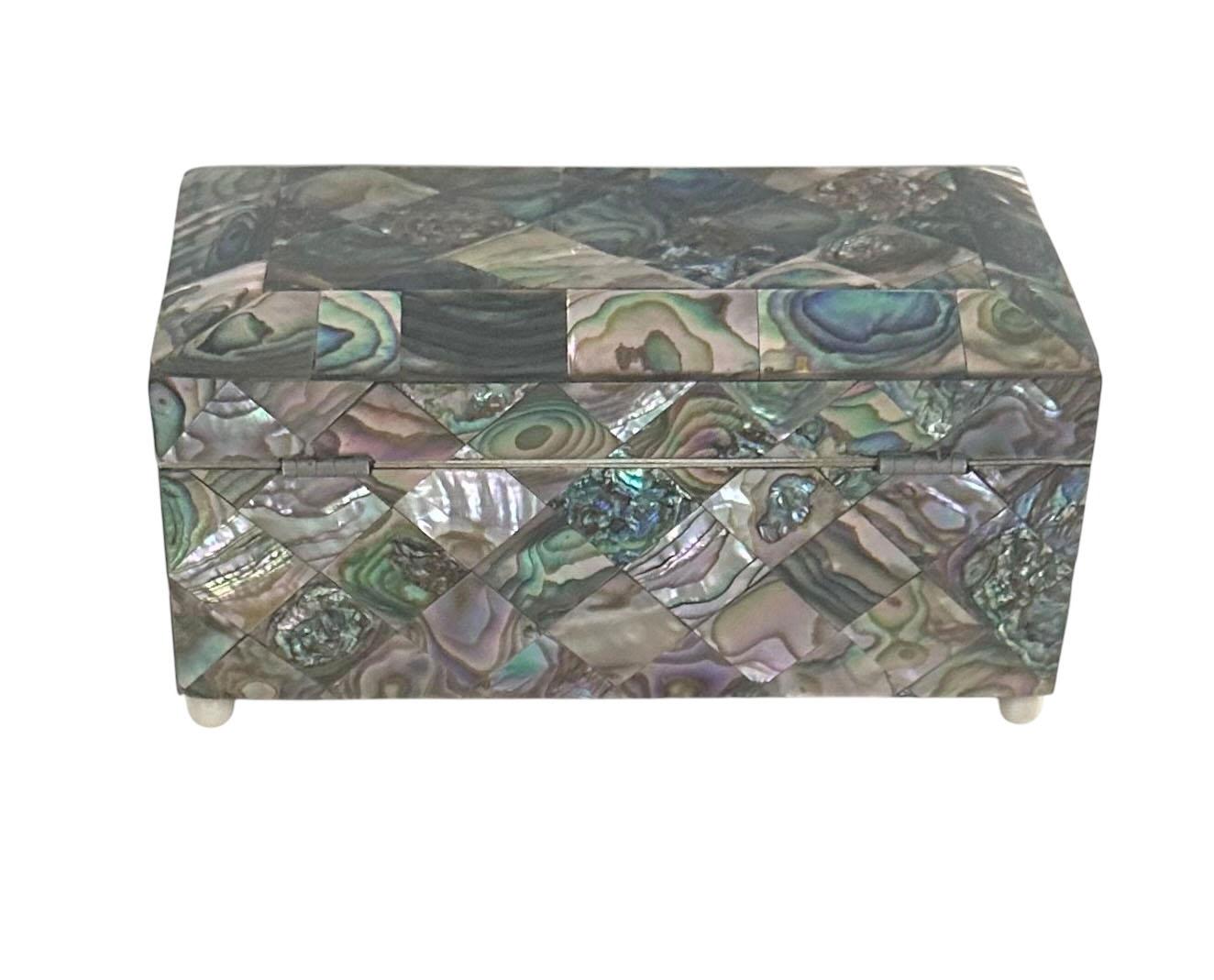 Caja inglesa de nácar Nácar