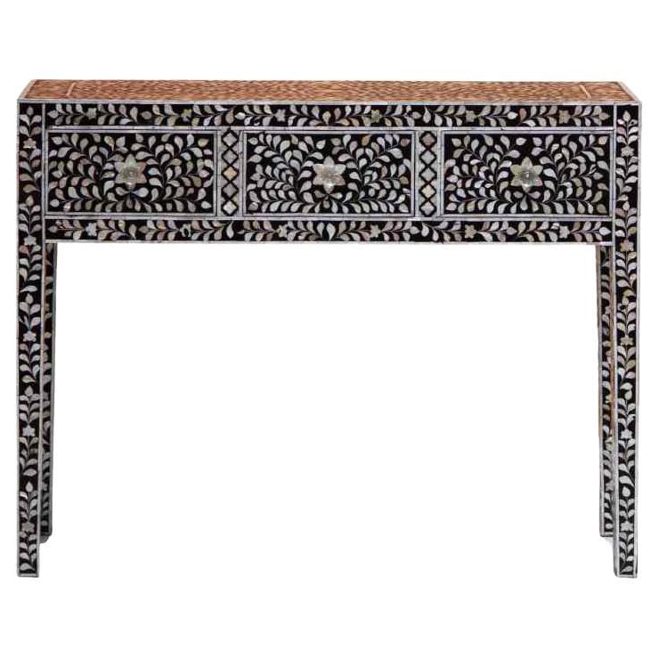 Bureau à incrustation de motifs floraux en nacre de perle