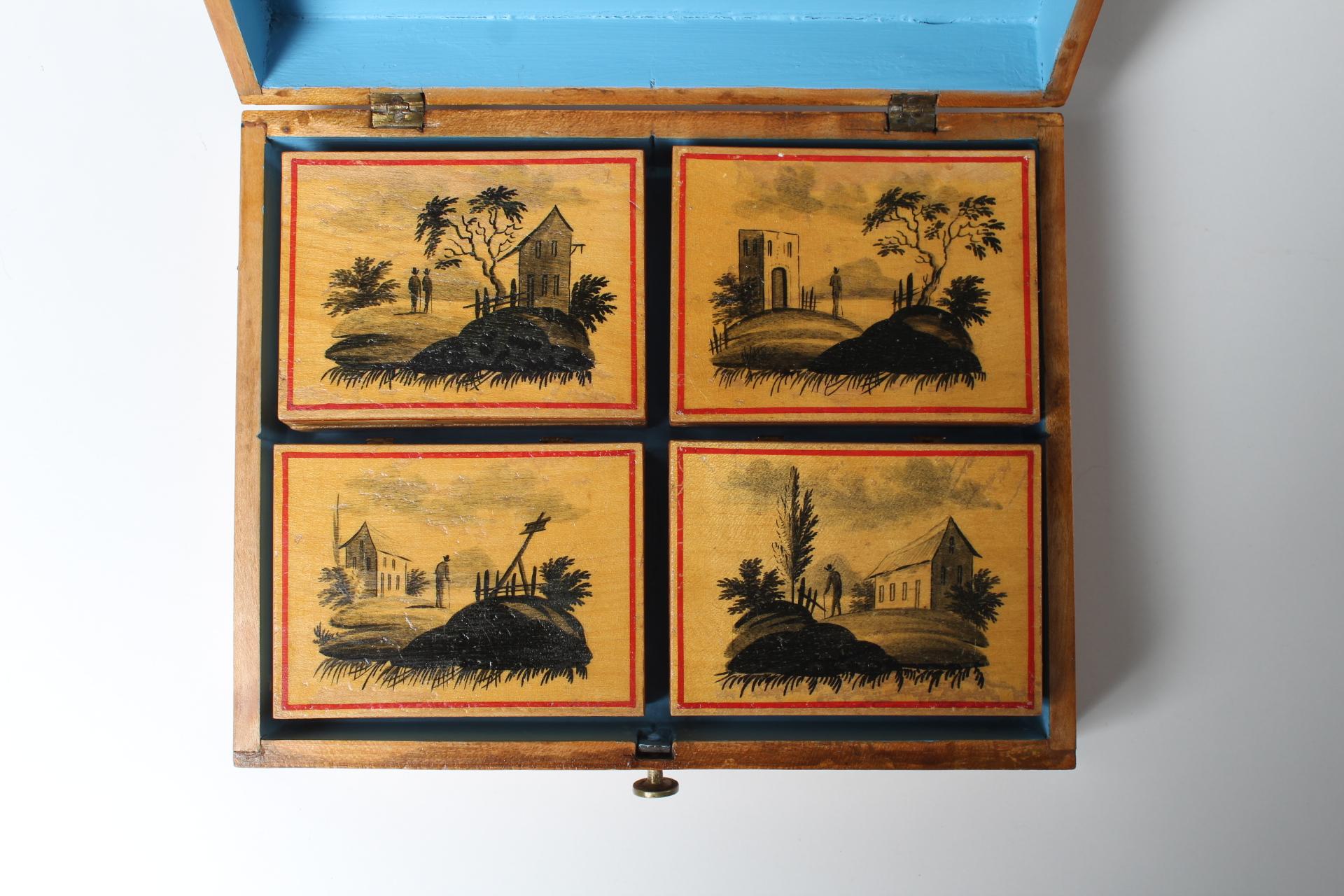 Spielzeuge aus Perlmutt in Holzschachtel im chinesischen Stil im Zustand „Gut“ im Angebot in Greven, DE