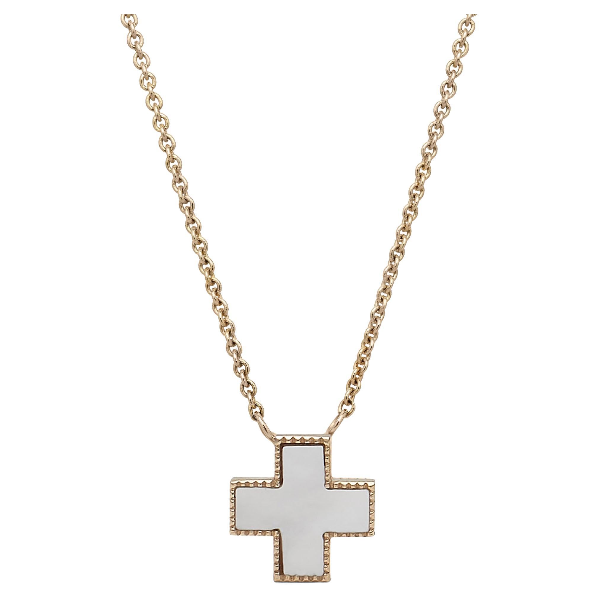 Collar de madreperla con incrustaciones de oro amarillo de 14 quilates en venta