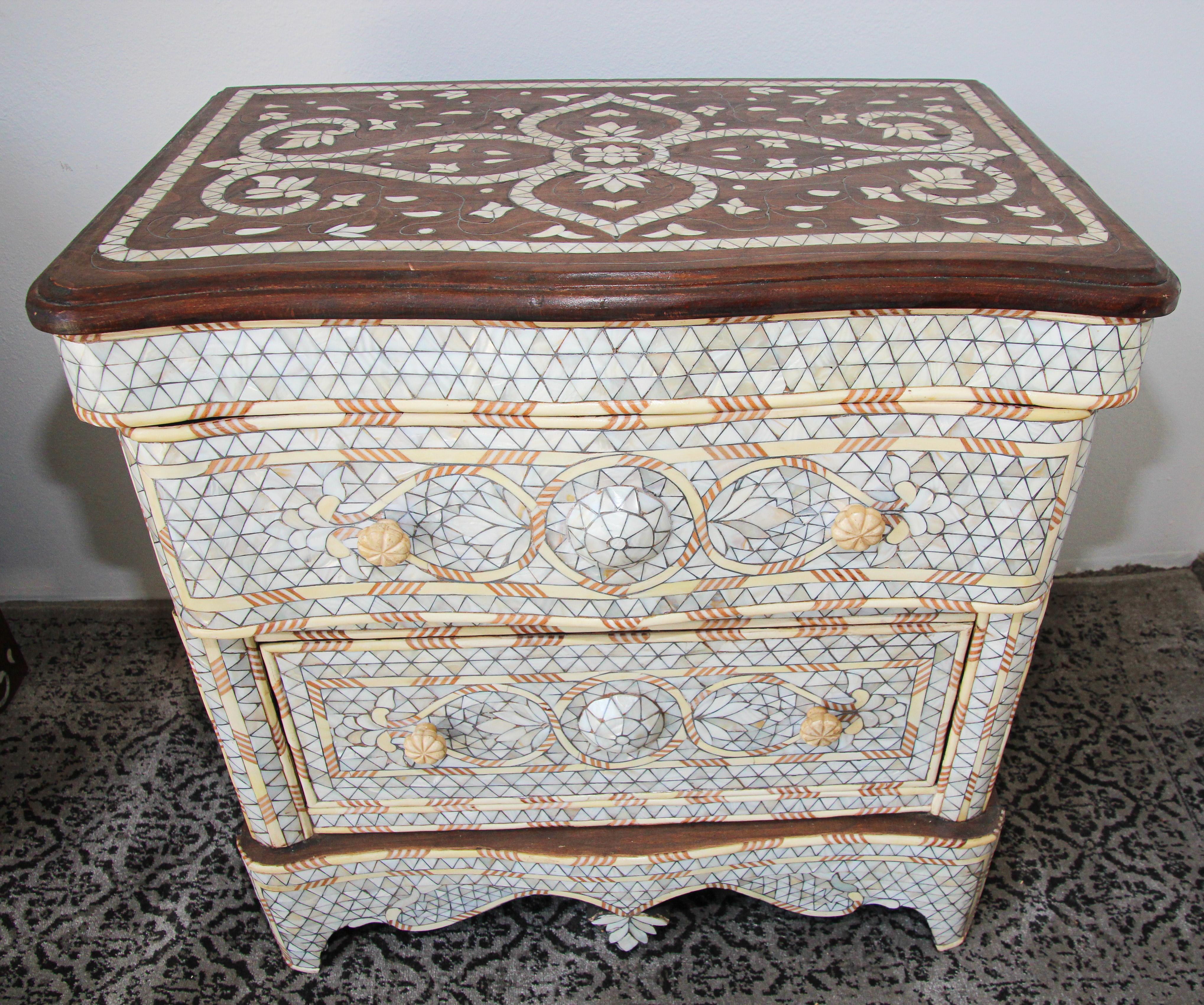Moorish Moroccan White Nightstand Dresser 4