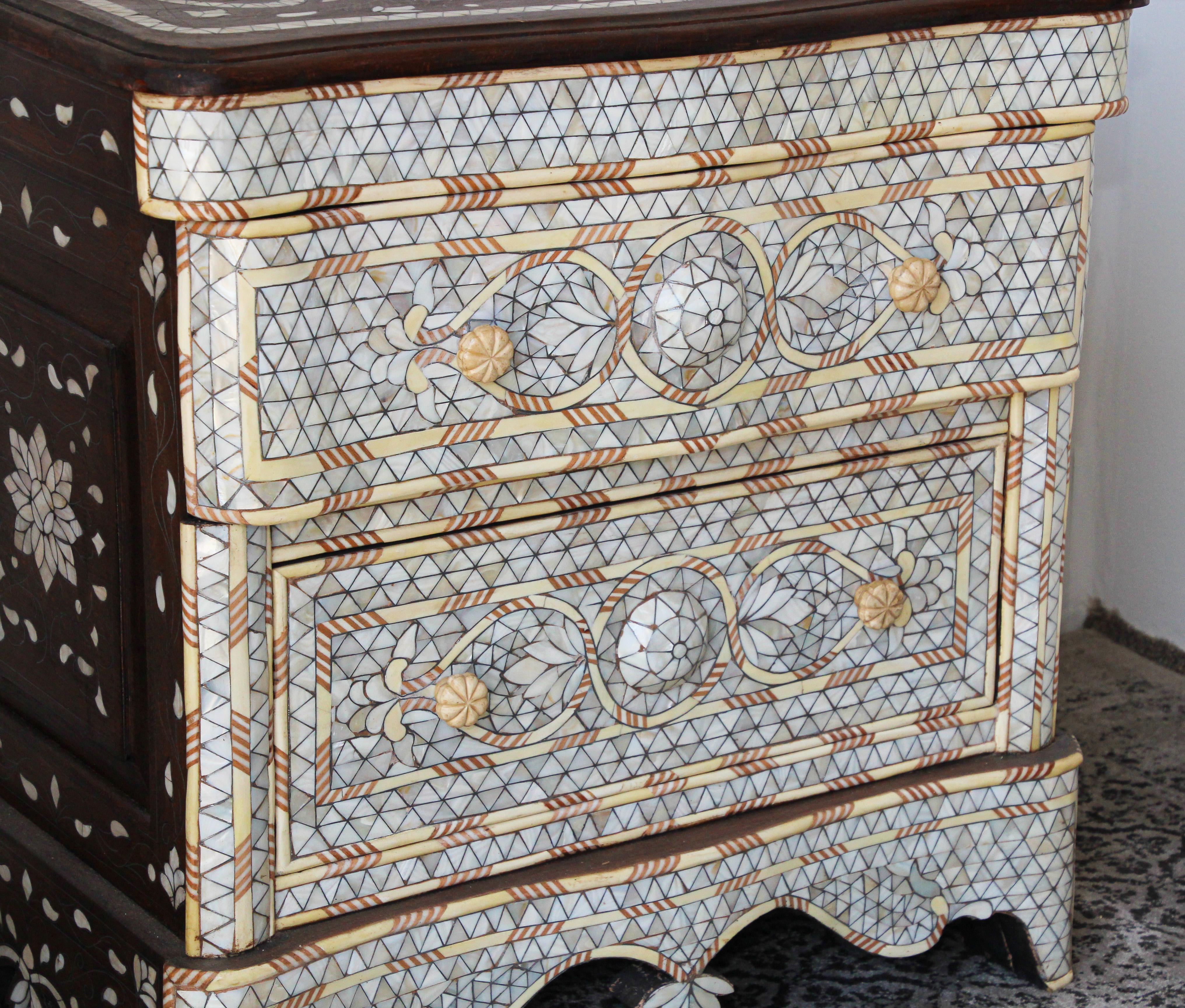 Hand-Carved Moorish Moroccan White Nightstand Dresser